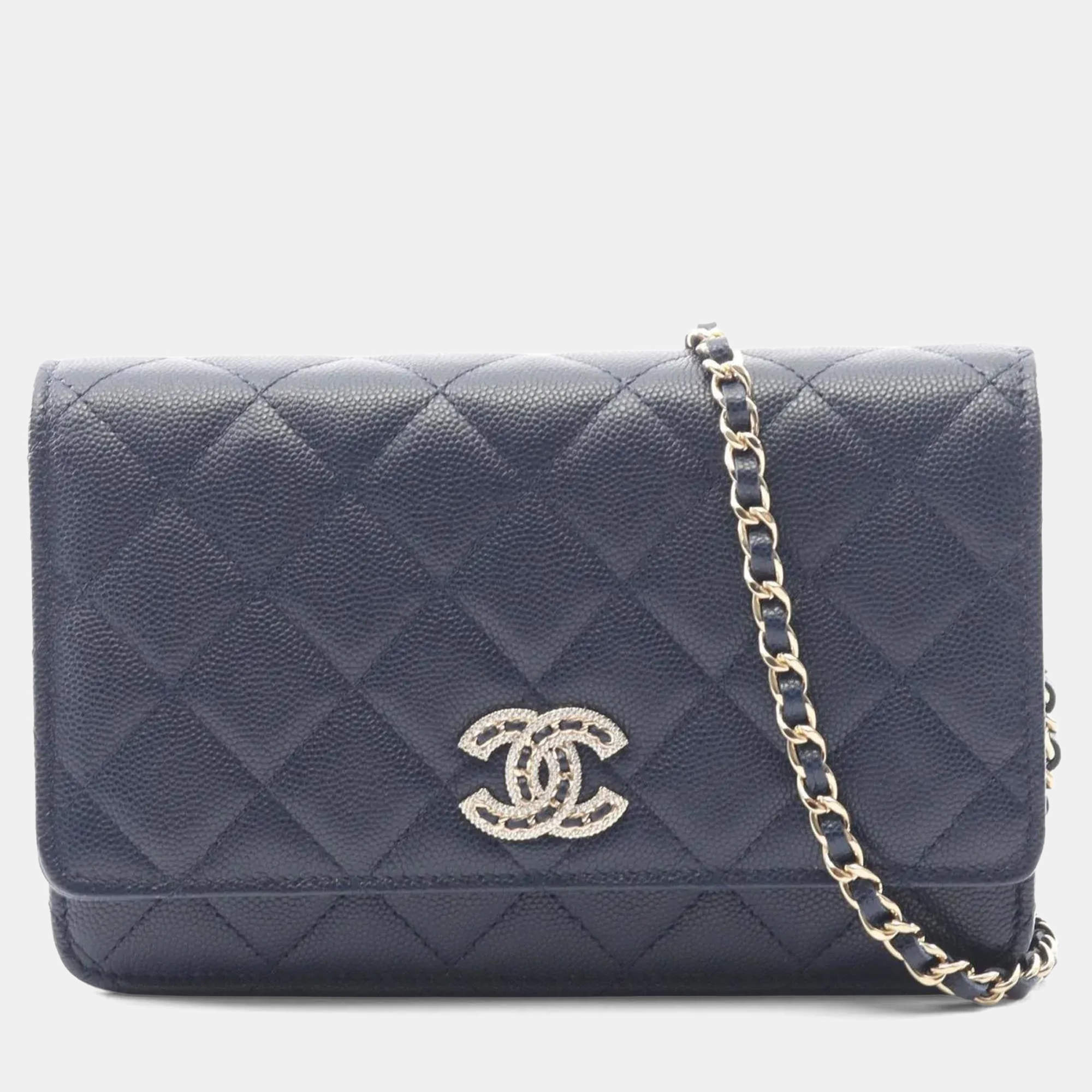 مملوكة مسبقًا حقيبة كتف شانيل ١٩ شانيل جلد عجل محبب كحلي