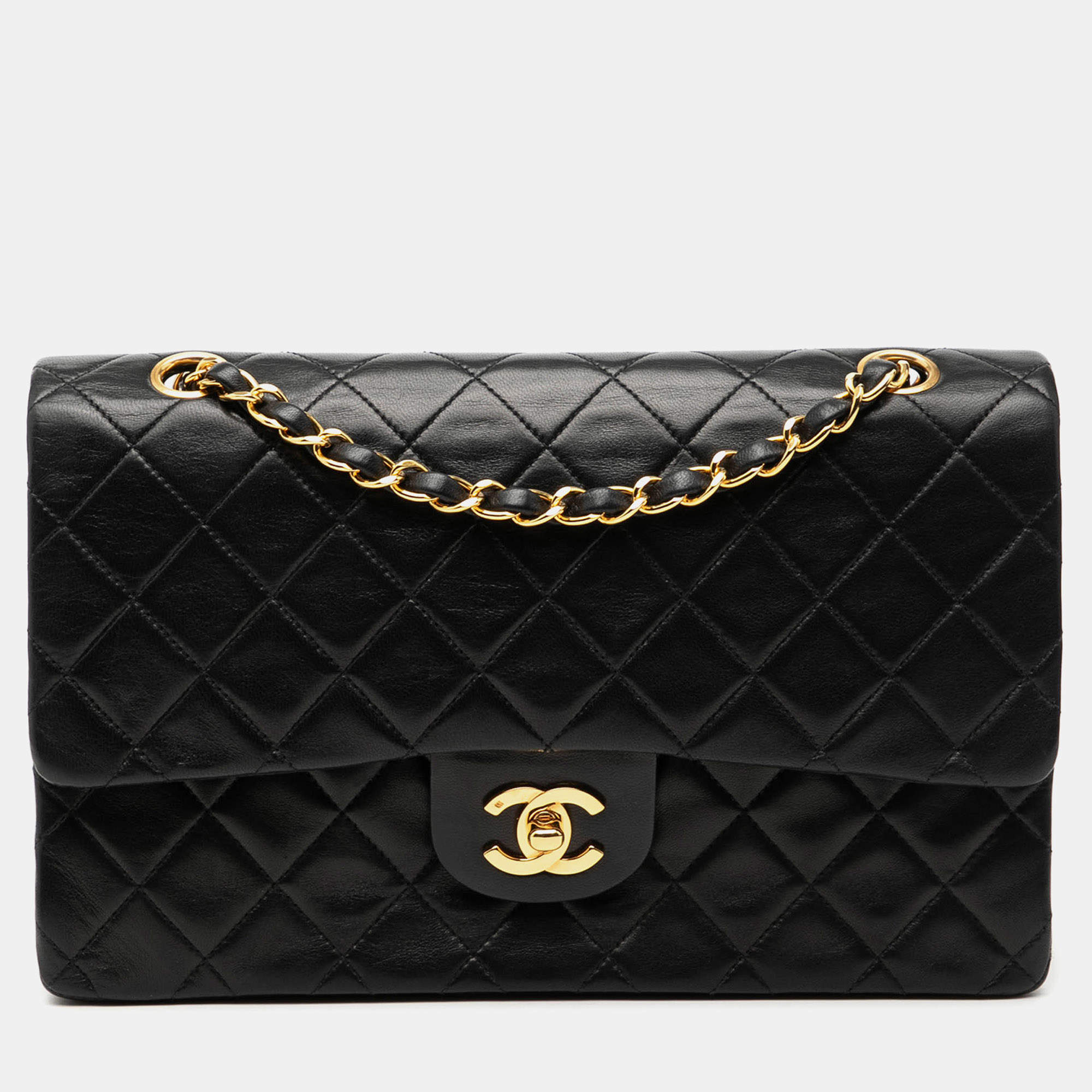 Pre Owned حقيبة شانيل كلاسيك متوسطة جلد حمل أسود بمزدوج فلاب