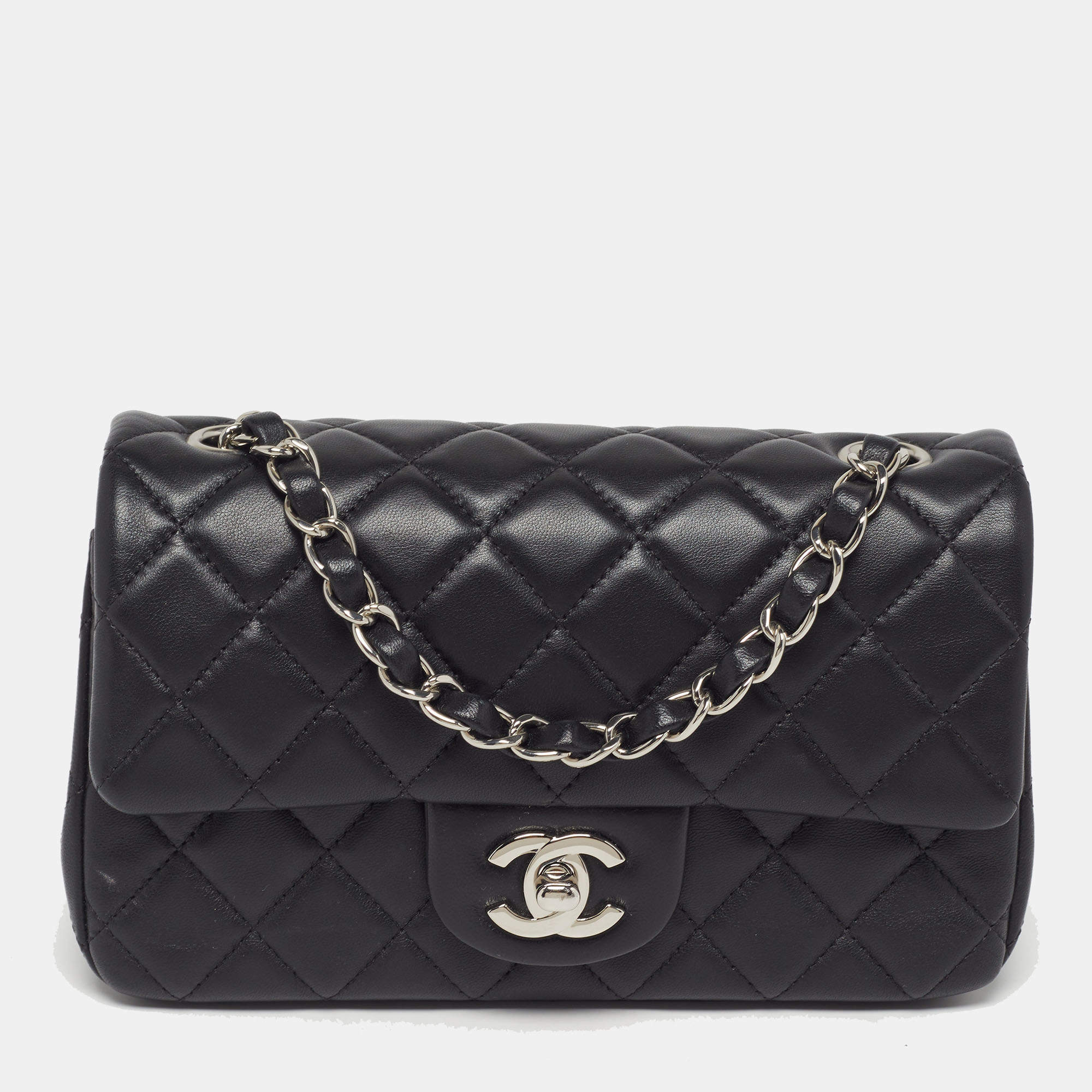 مملوكة مسبقًا Chanel Classic Single Rectangular Flap Mini Black Quilted Leather Bag