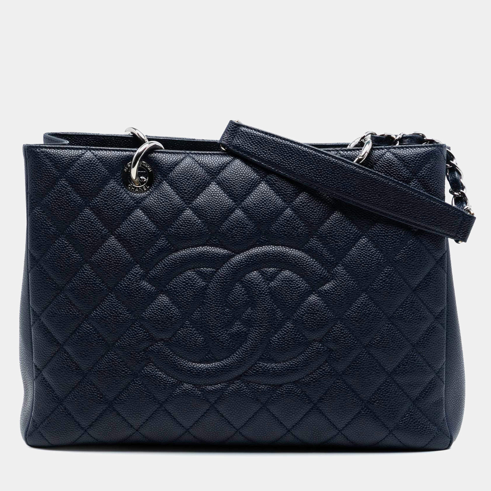 مملوكة مسبقًا Chanel Blue Caviar Grand Shopping Tote