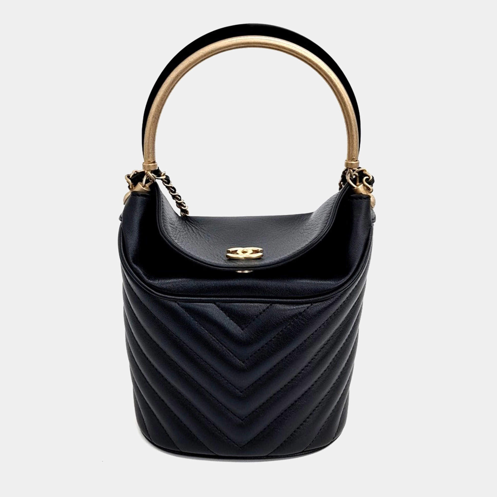 Pre Owned Chanel Black Leather Chevron Bucket Bag