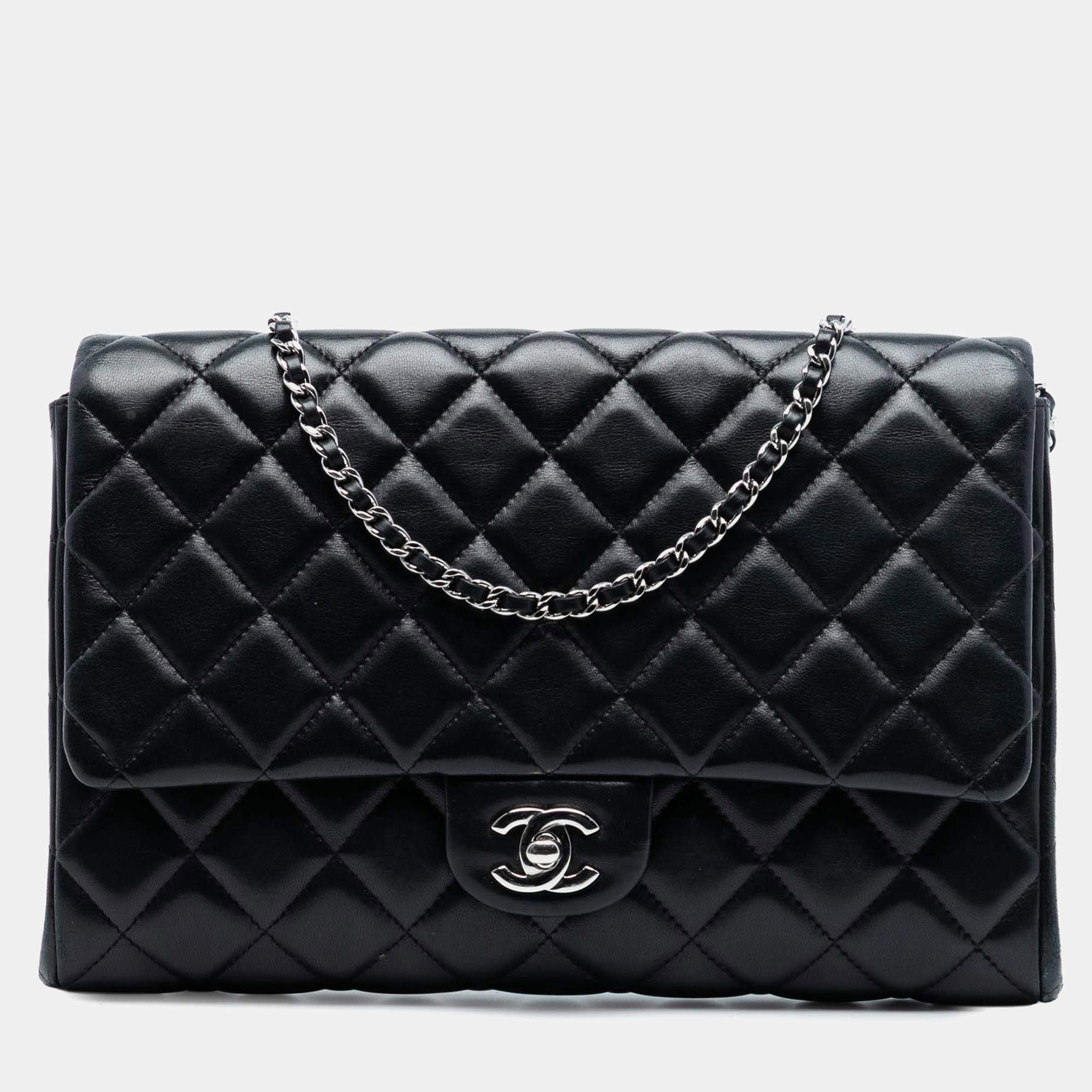 Pre Owned Chanel Black Quilted Lambskin Flap Clutch with Chain