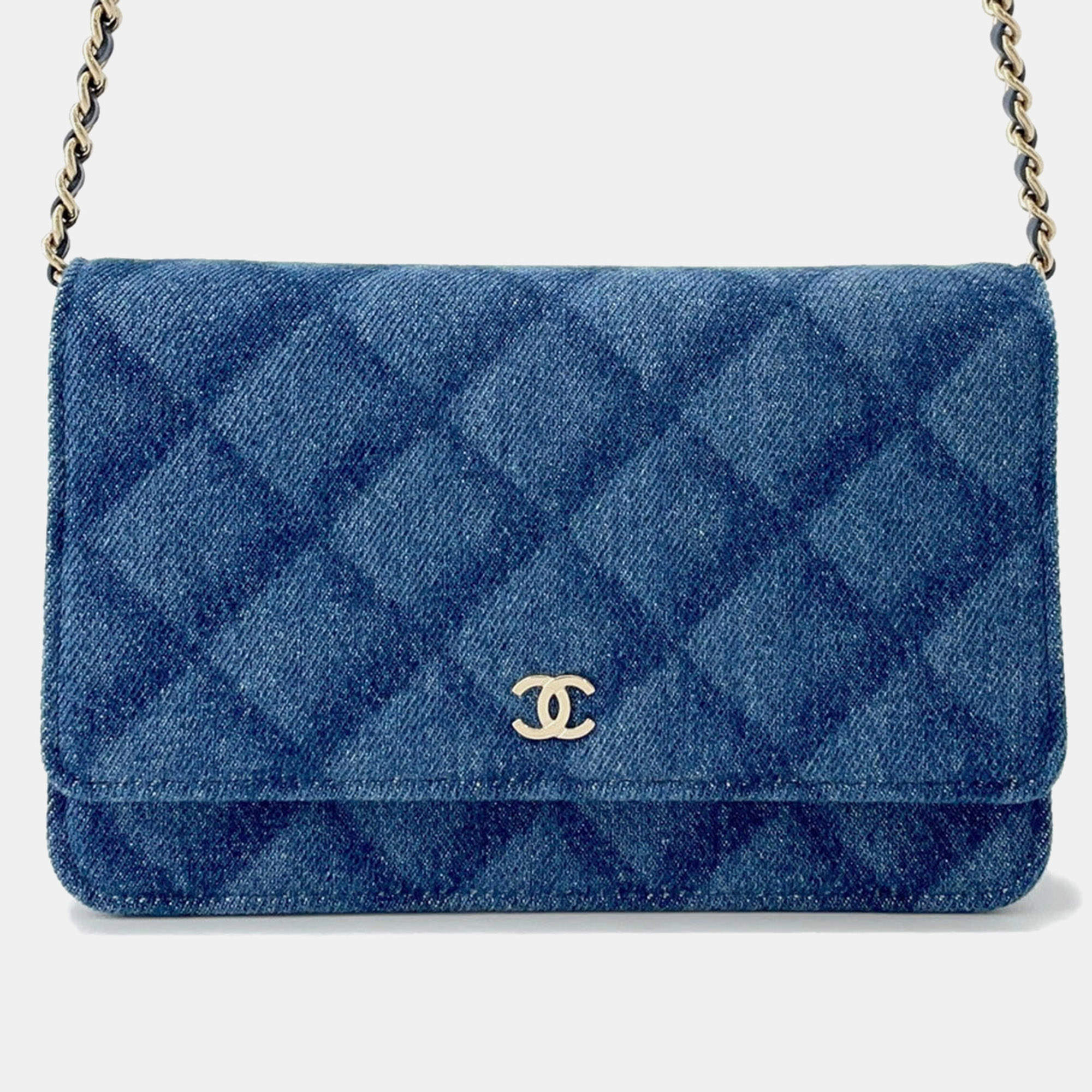 Pre Owned Chanel Classic Chain Wallet Blue Denim Leather