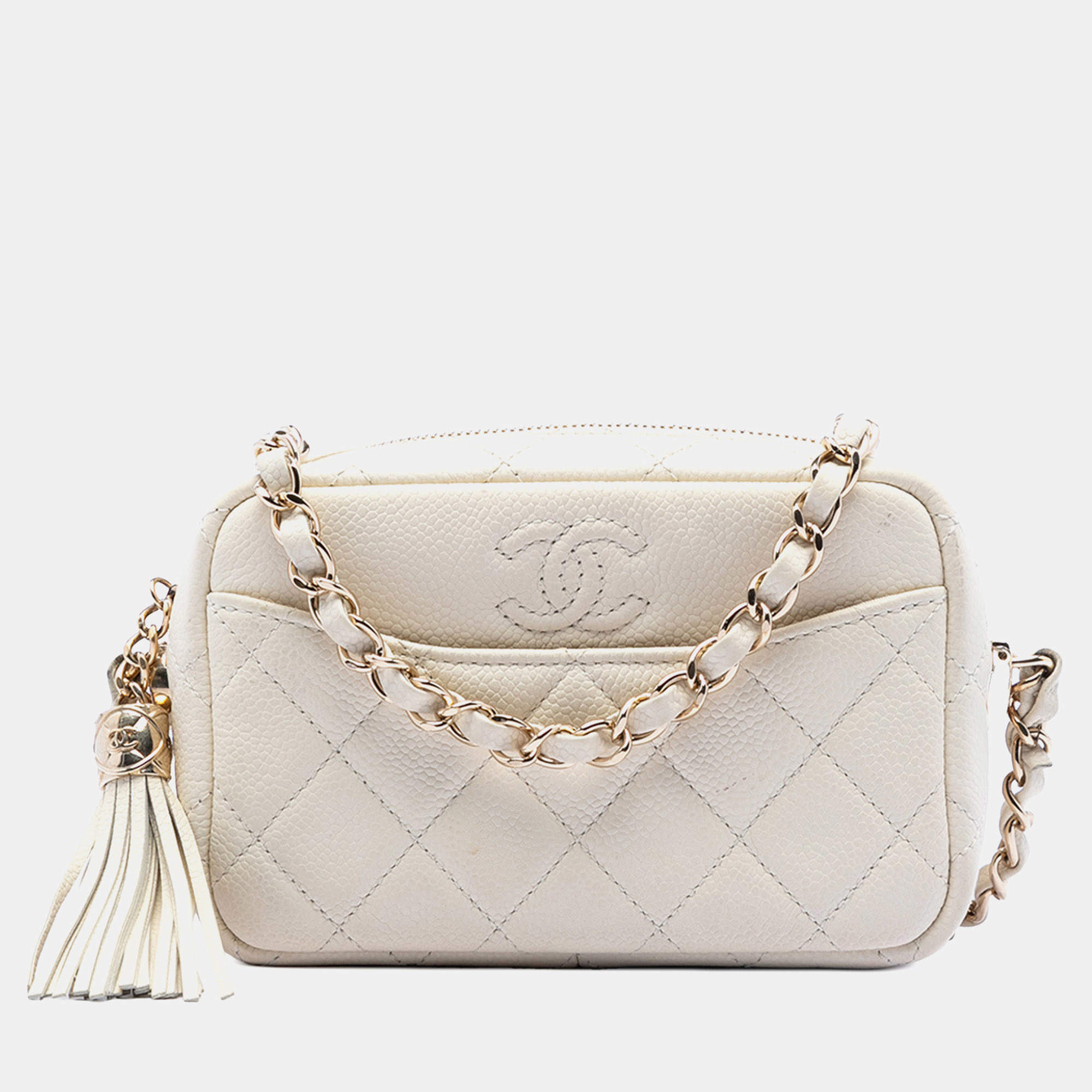 مملوكة مسبقًا Chanel White Mini Quilted Caviar Coco Tassel Camera Case