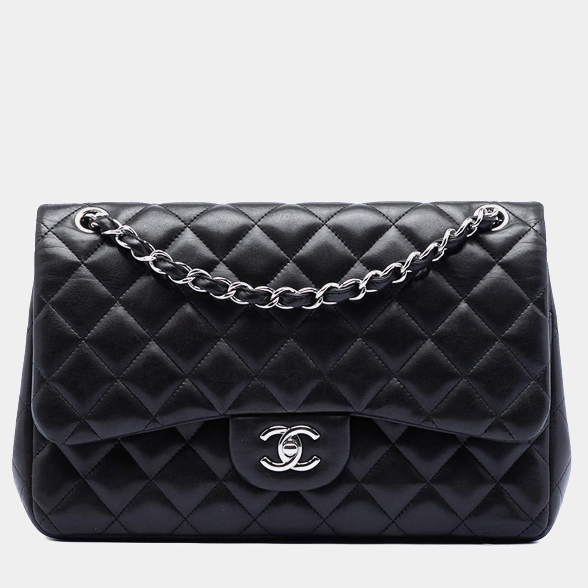 Pre Owned Chanel Black Jumbo Classic Lambskin Double Flap