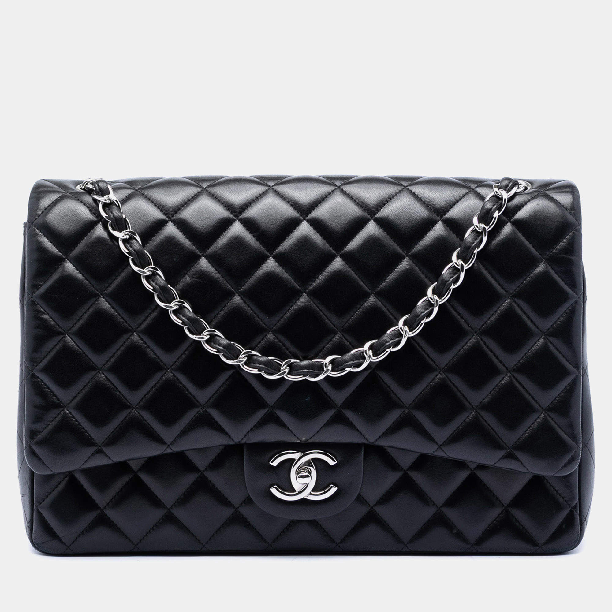 Pre Owned حقيبة شانيل غطاء مزدوج كلاسيك ماكسي جلد خروف أسود
