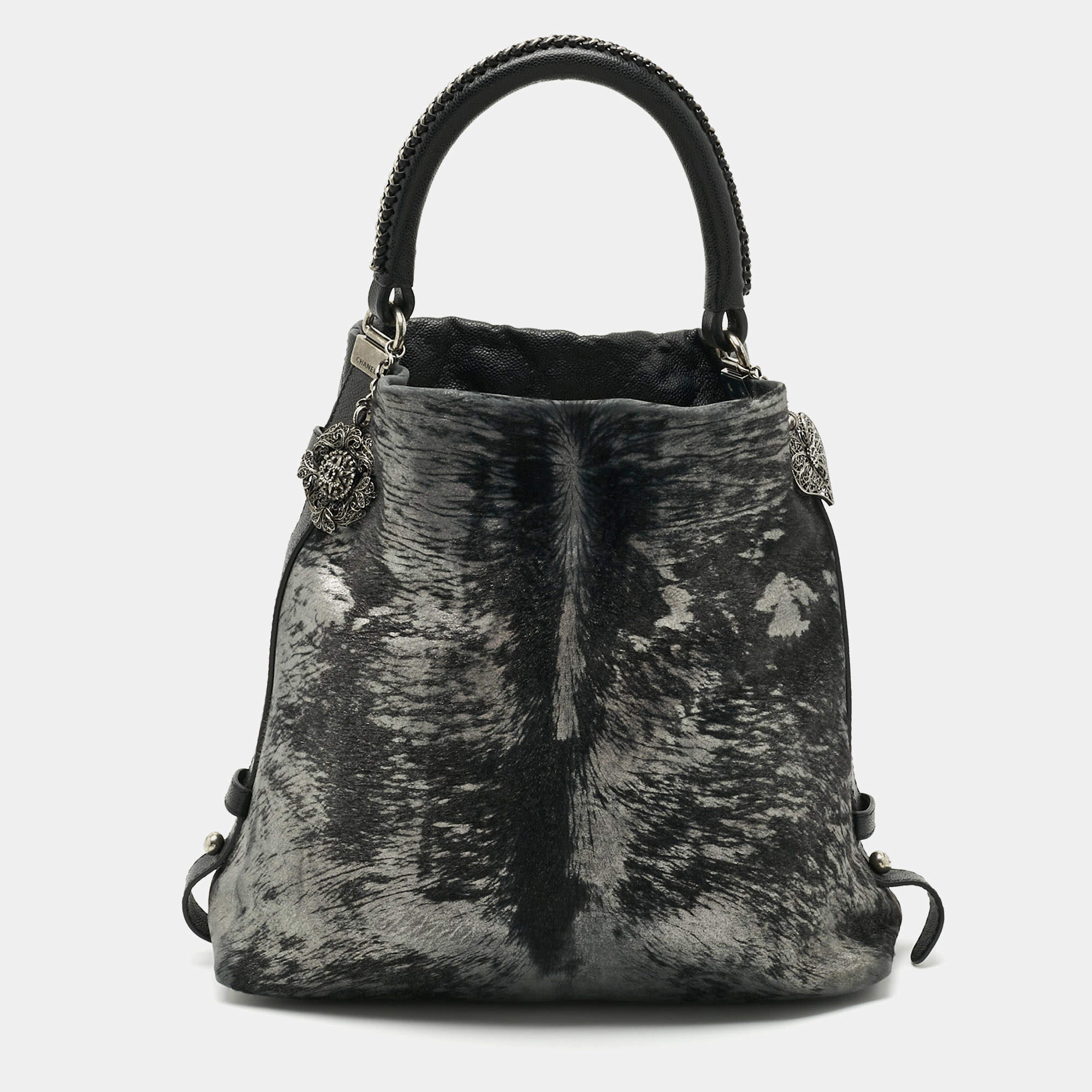 مملوكة مسبقًا حقيبة شانيل هوبو جلد كالفير وسلسلة سوداء مبطن كافيار