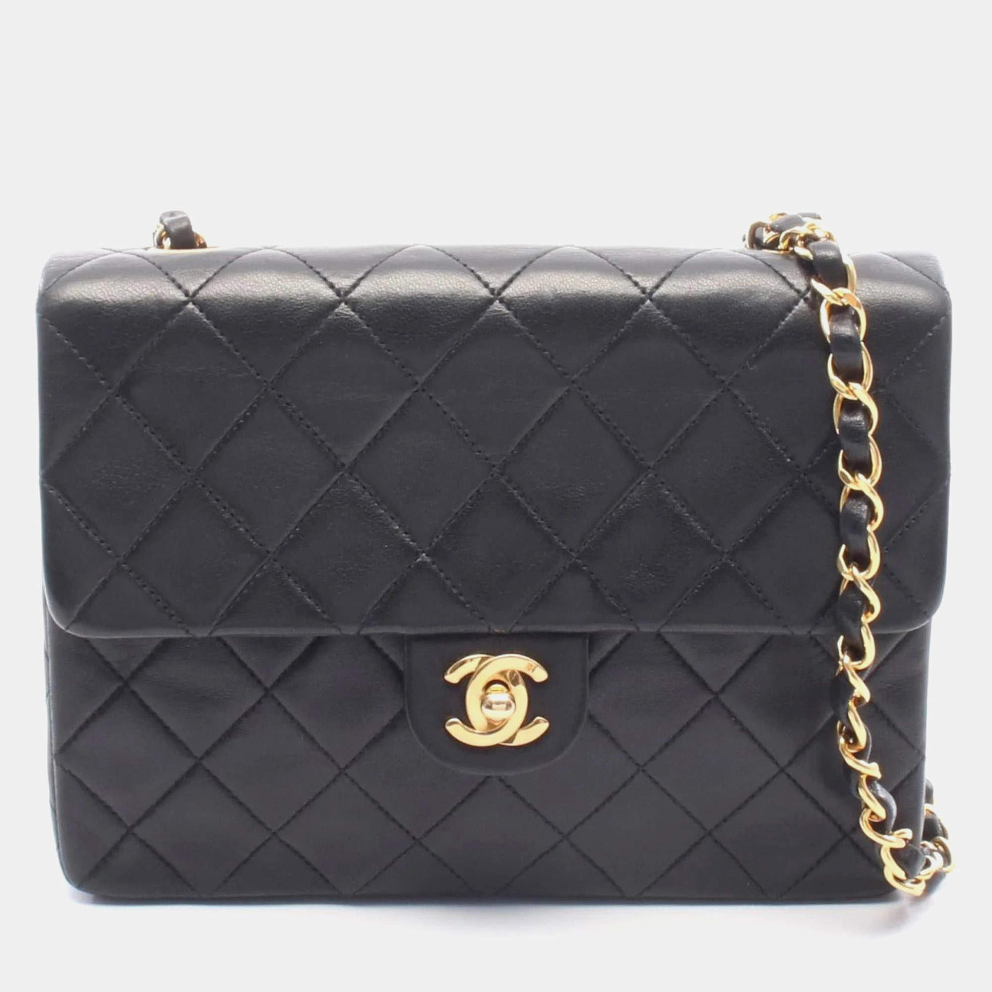 مملوكة مسبقًا حقيبة كتف شانيل ميني ماتلاس جلد خروف أسود 20