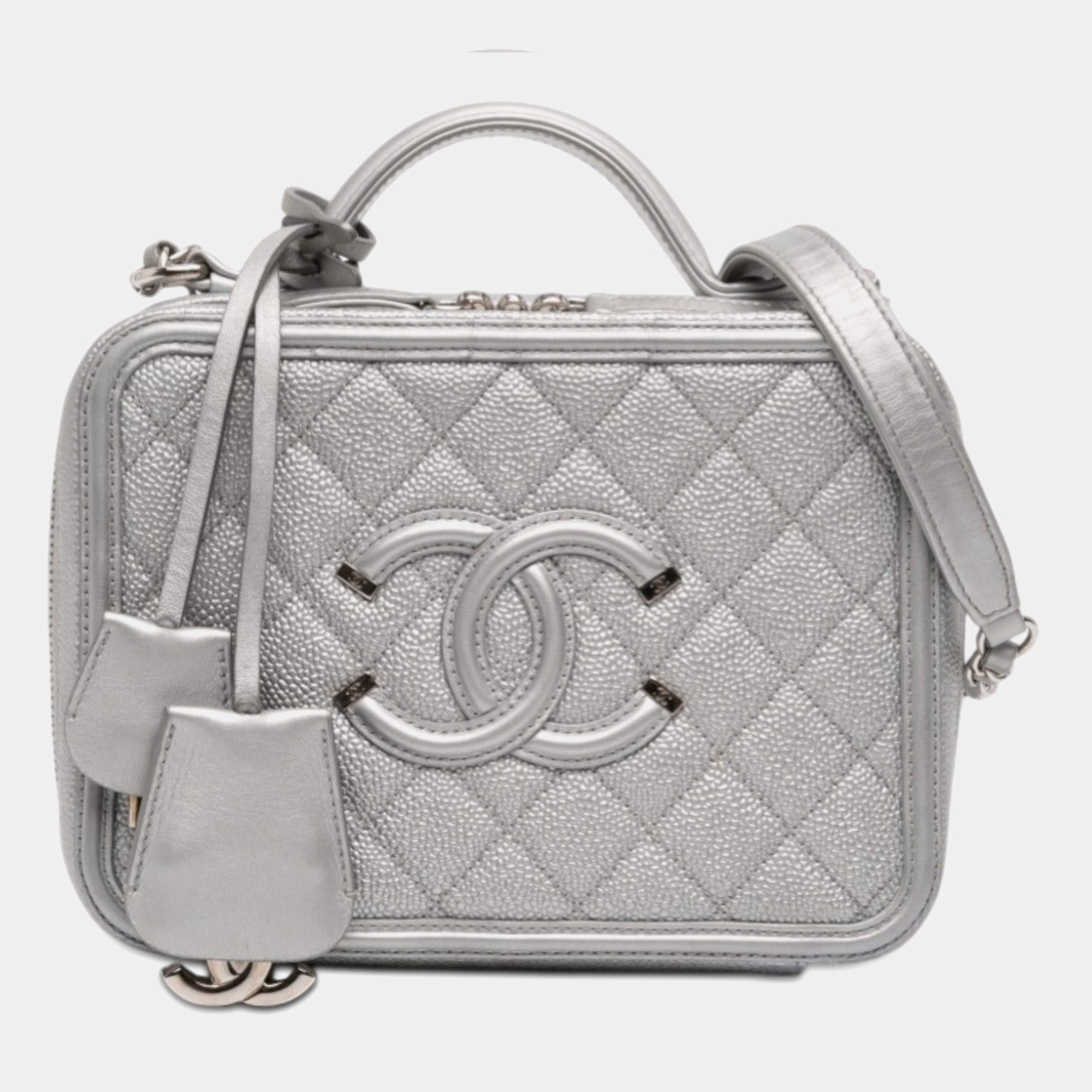 Pre Owned حقيبة شانيل فيليجري كافيار فضية بحجم متوسط سي سي فانتيتي
