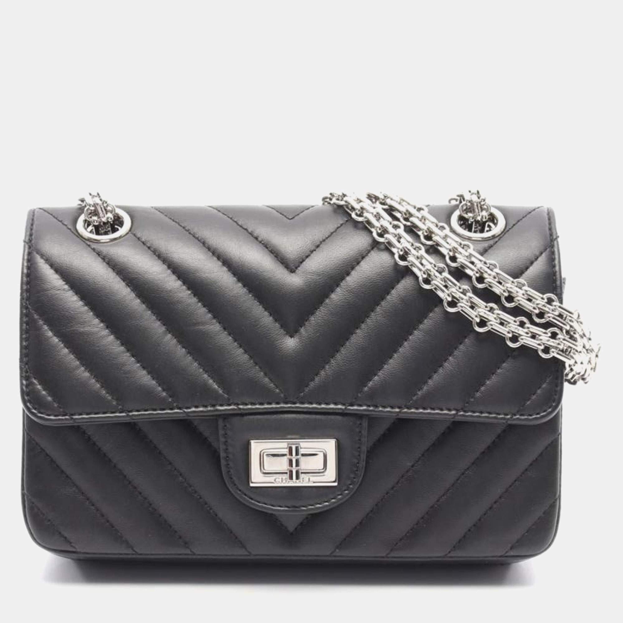 Pre Owned Chanel Reissue 2.55 225 Black Calfskin Chevron Leather Flap Shoulder Bag