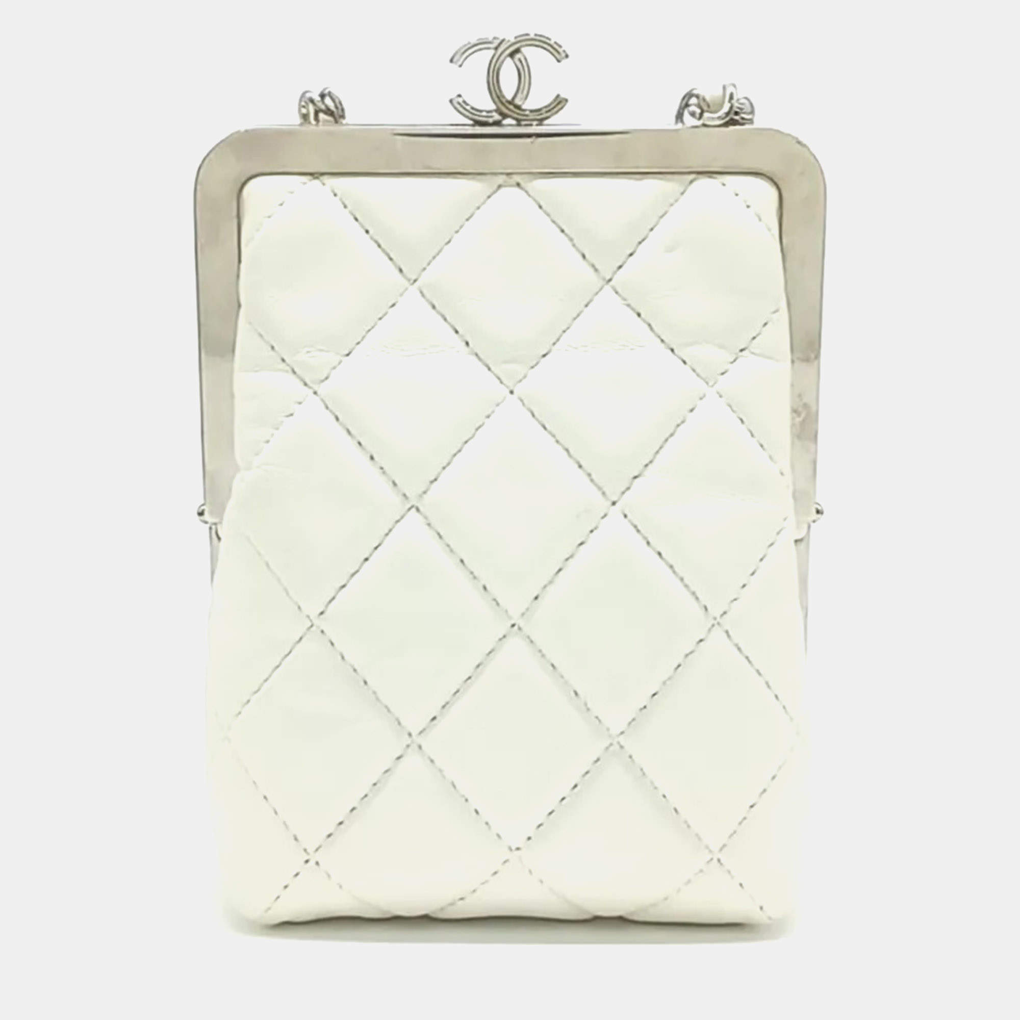 Pre Owned Chanel White Leather Evening Chain Clutch
