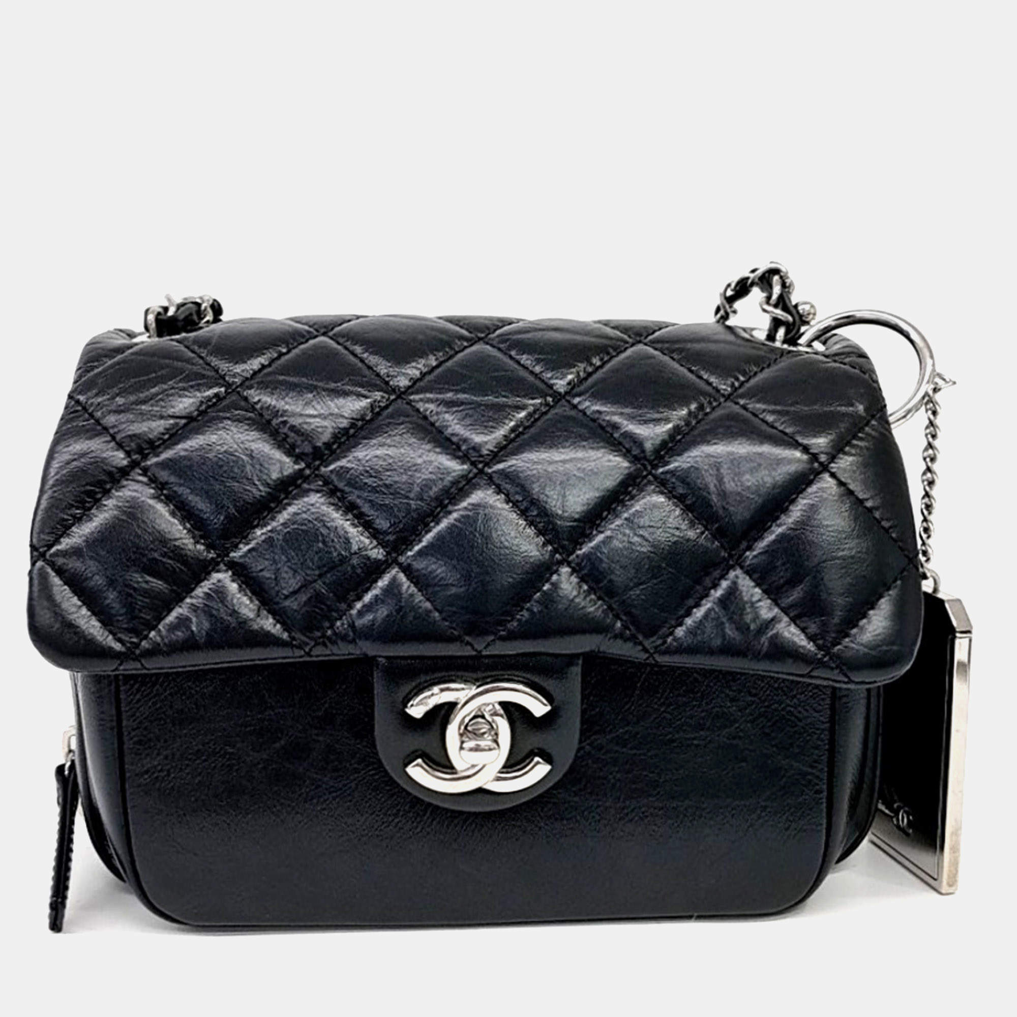 Pre Owned Chanel Black Leather chain flap bag SHW