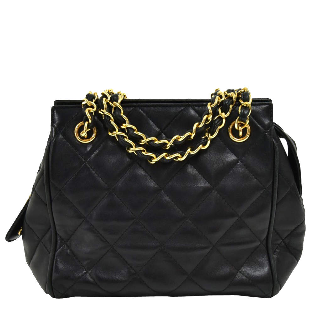 black quilted chain shoulder bag