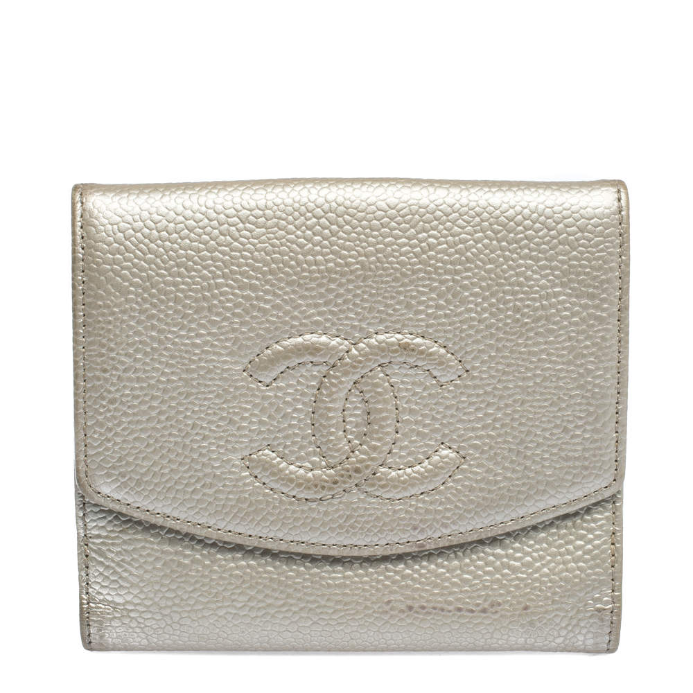 مملوكة مسبقًا Chanel Metallic Caviar Leather CC Flap French Wallet