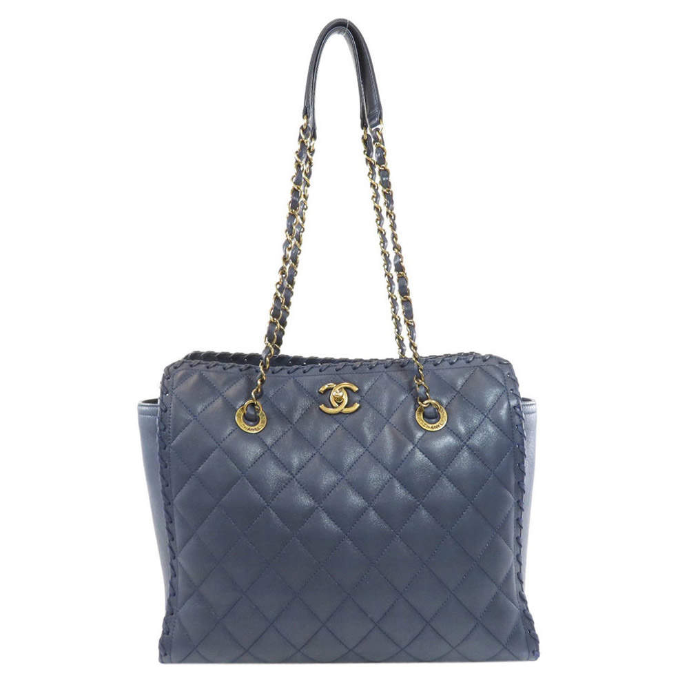 navy and white handbag