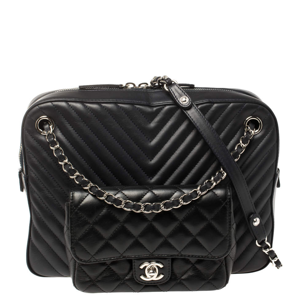 Pre Owned Chanel Navy Blue/Black Quilted And Chevron Leather Metiers d'art Camera Bag