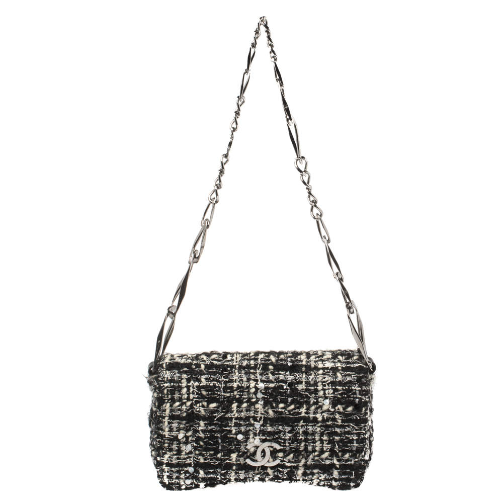 Pre Owned Chanel Black/White Tweed Small Flap Bag