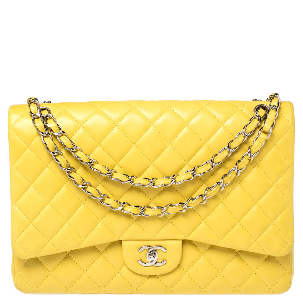 مملوكة مسبقًا حقيبة شانيل "ماكسي كلاسيك" قلاب جلد مبطن أسود