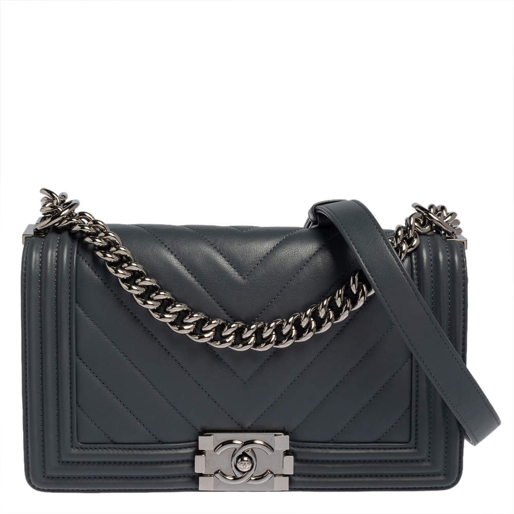 Pre Owned Chanel Grey Leather Medium Boy Flap Bag