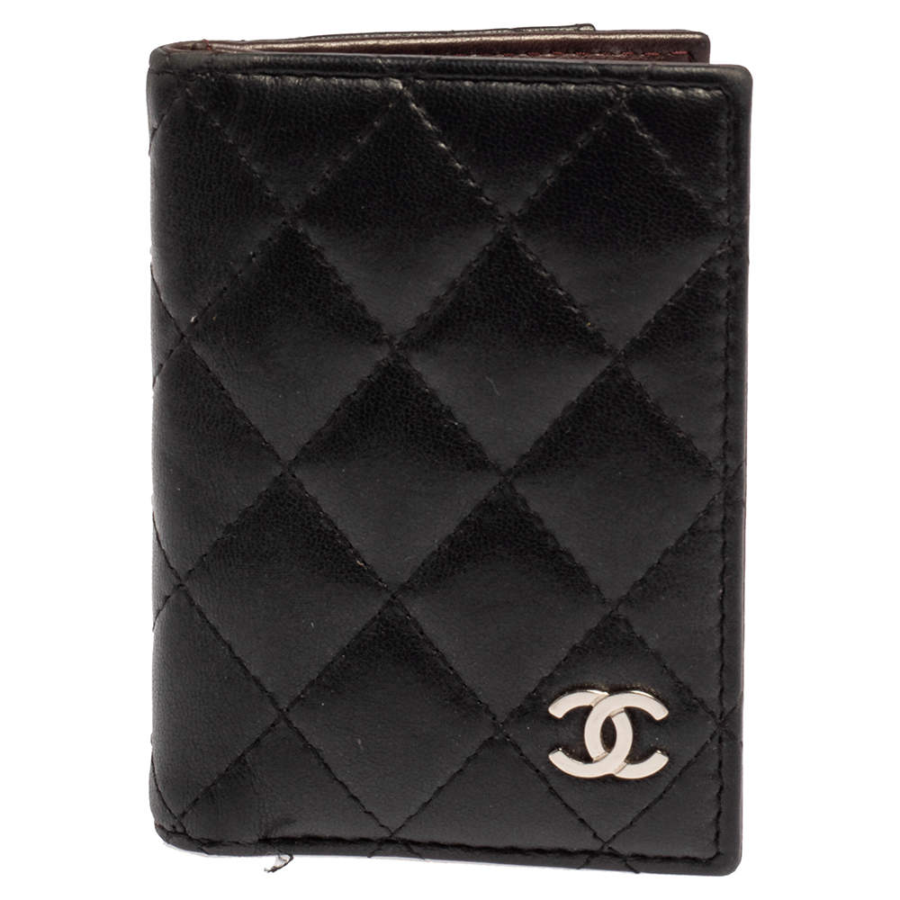 Pre Owned Chanel Black Quilted Leather Bifold Card Holder