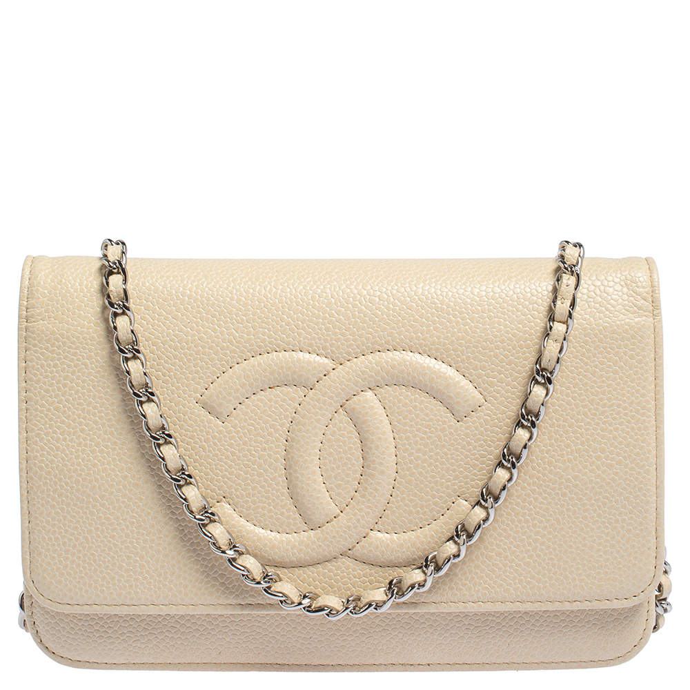 مملوكة مسبقًا Chanel Beige Caviar Leather CC Timeless Wallet On Chain