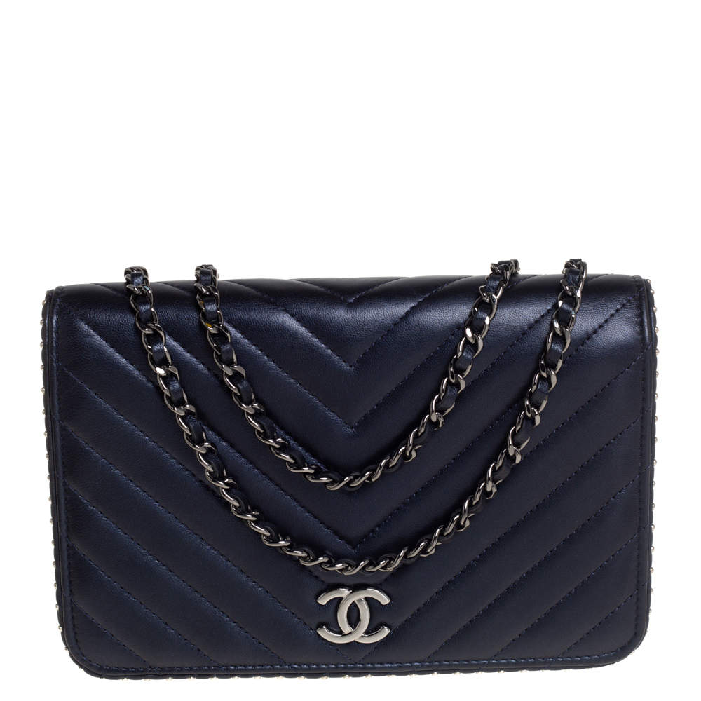 Pre Owned Chanel Navy Blue Chevron Lambskin Leather Studded Wallet On Chain