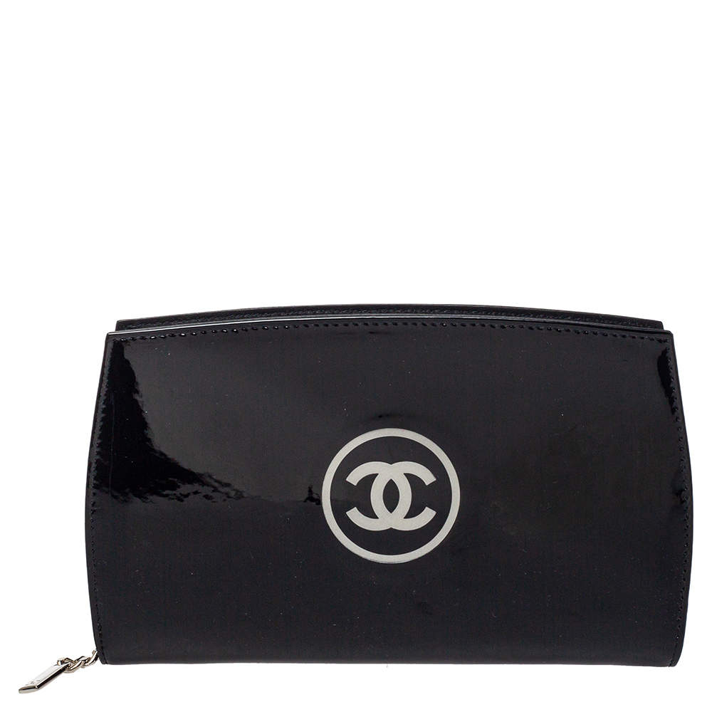 Pre Owned Chanel Black Patent Leather Trousse Maquil Wallet