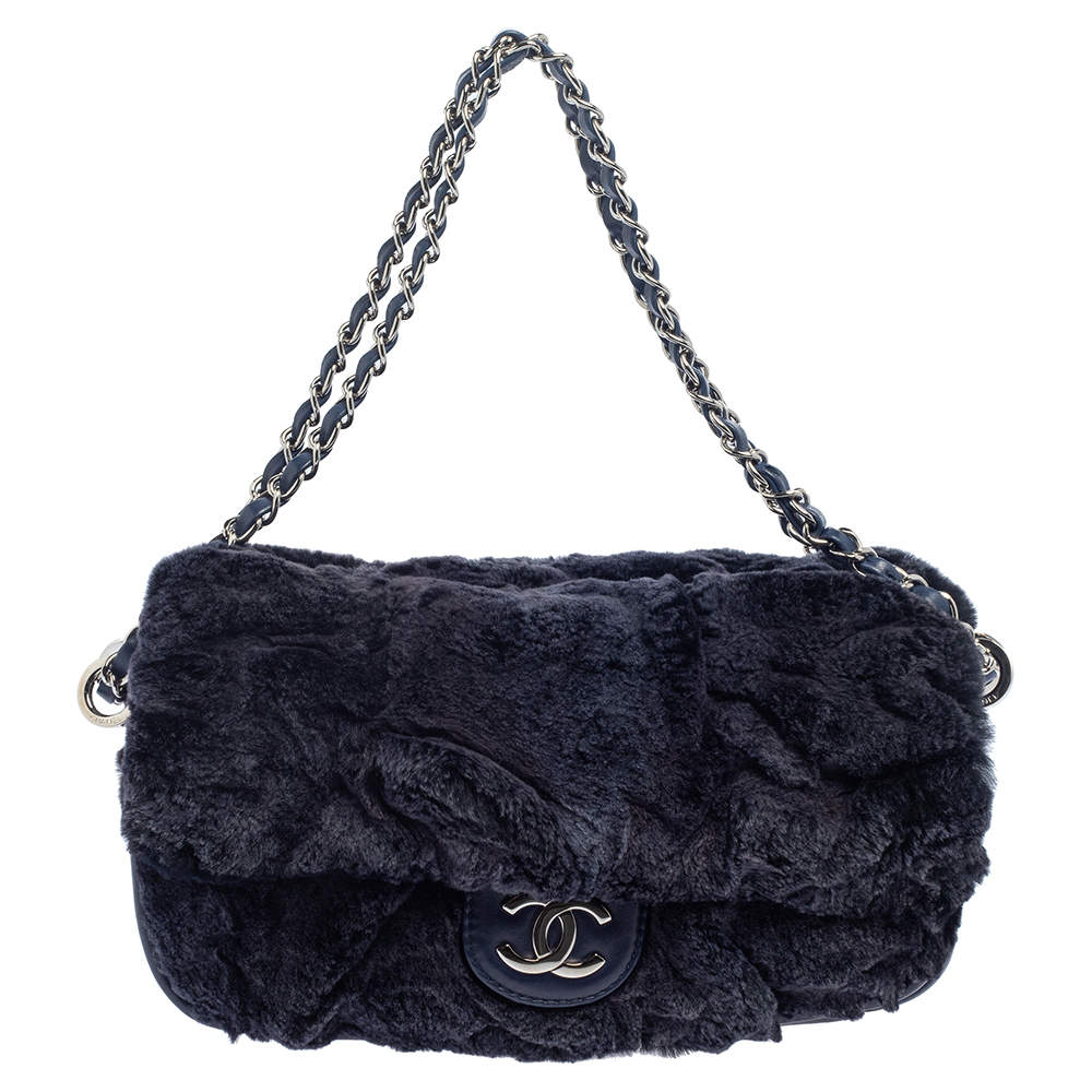 Crossbody bag Chanel Blue in Fur  25590320