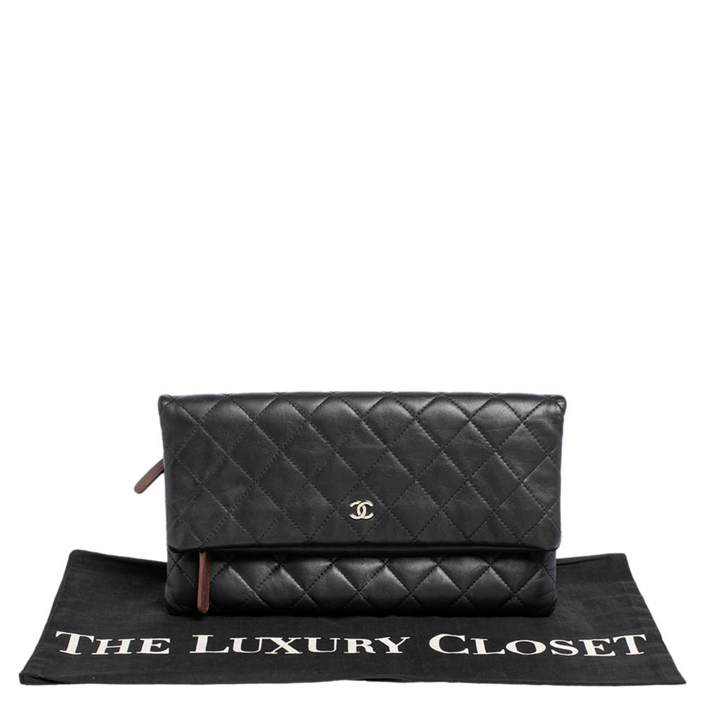 Chanel Clutch bags Black Patent leather ref.59542 - Joli Closet