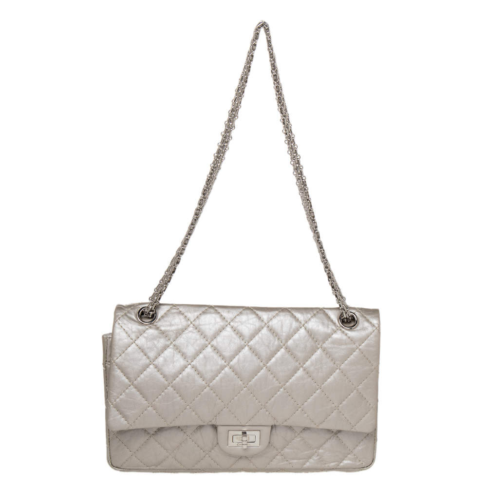 مملوكة مسبقًا Chanel Light Grey Quilted Leather Reissue 2.55 Classic 226 Flap Bag