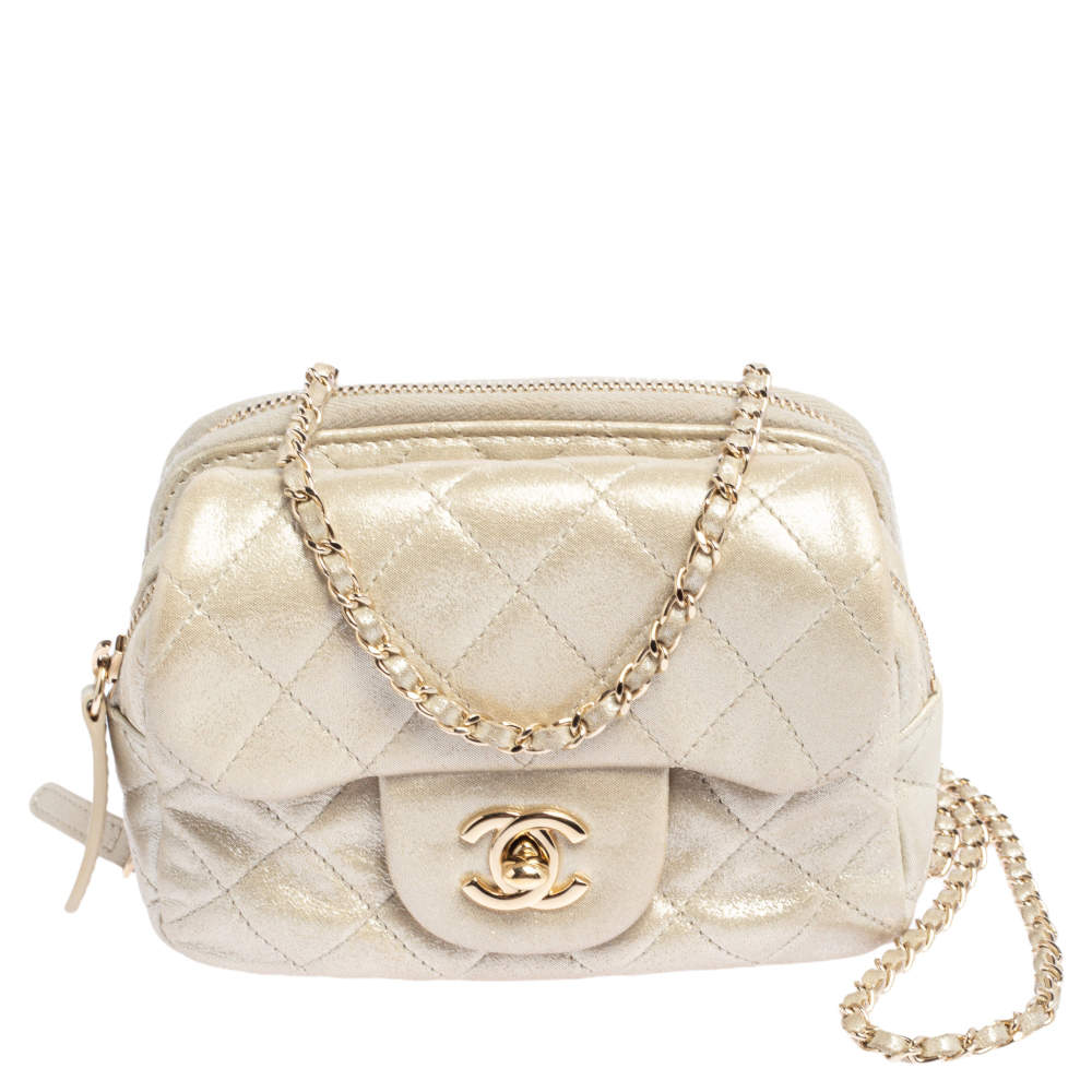 مملوكة مسبقًا Chanel Grey Iridescent Quilted Leather CC Flap Wallet on Chain 
