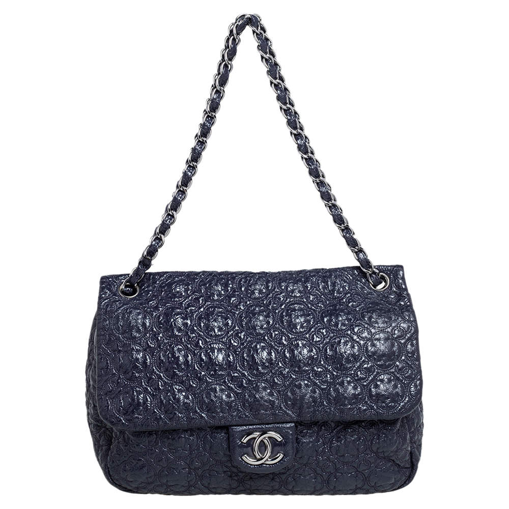 مملوكة مسبقًا حقيبة شانيل جلد لامع نقشة دلاية  د الحظ+