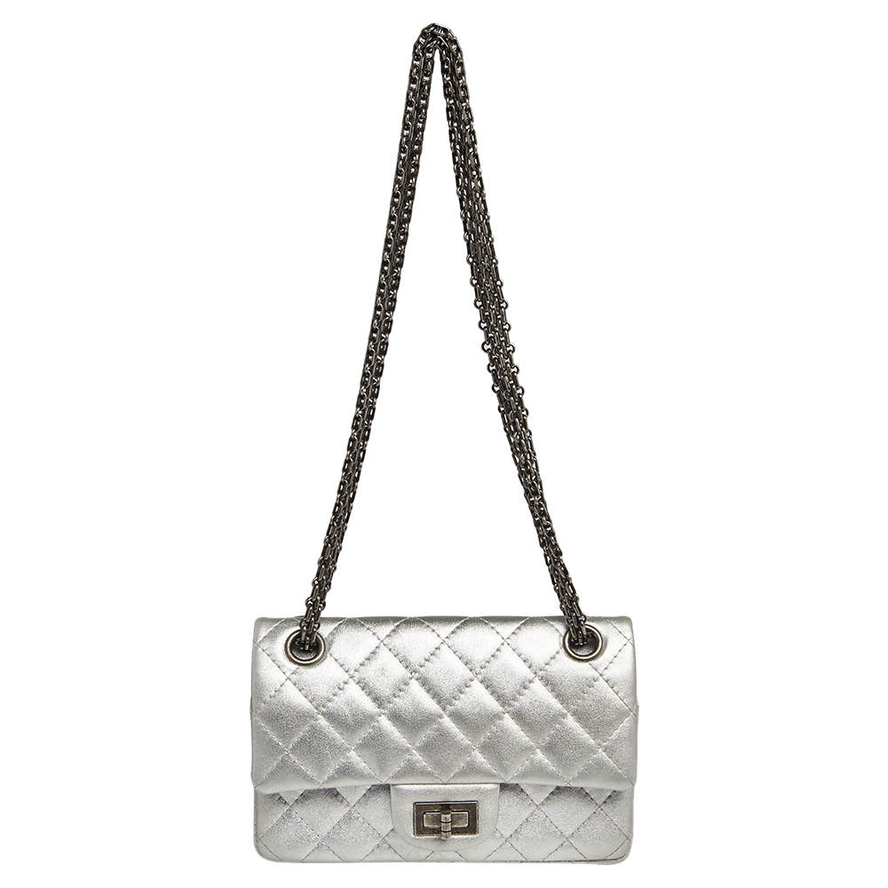 Pre Owned Chanel Silver Quilted Leather Reissue 2.55 Classic 224 Flap Bag