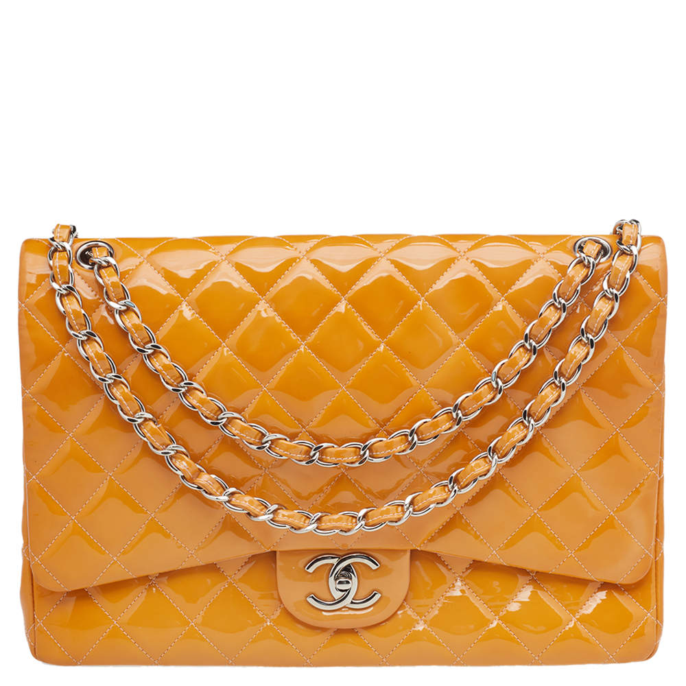 Pre Owned حقيبة شانيل قلاب مزدوج ماكسي كلاسيك جلد لامع مبطن أصفر مسطردة