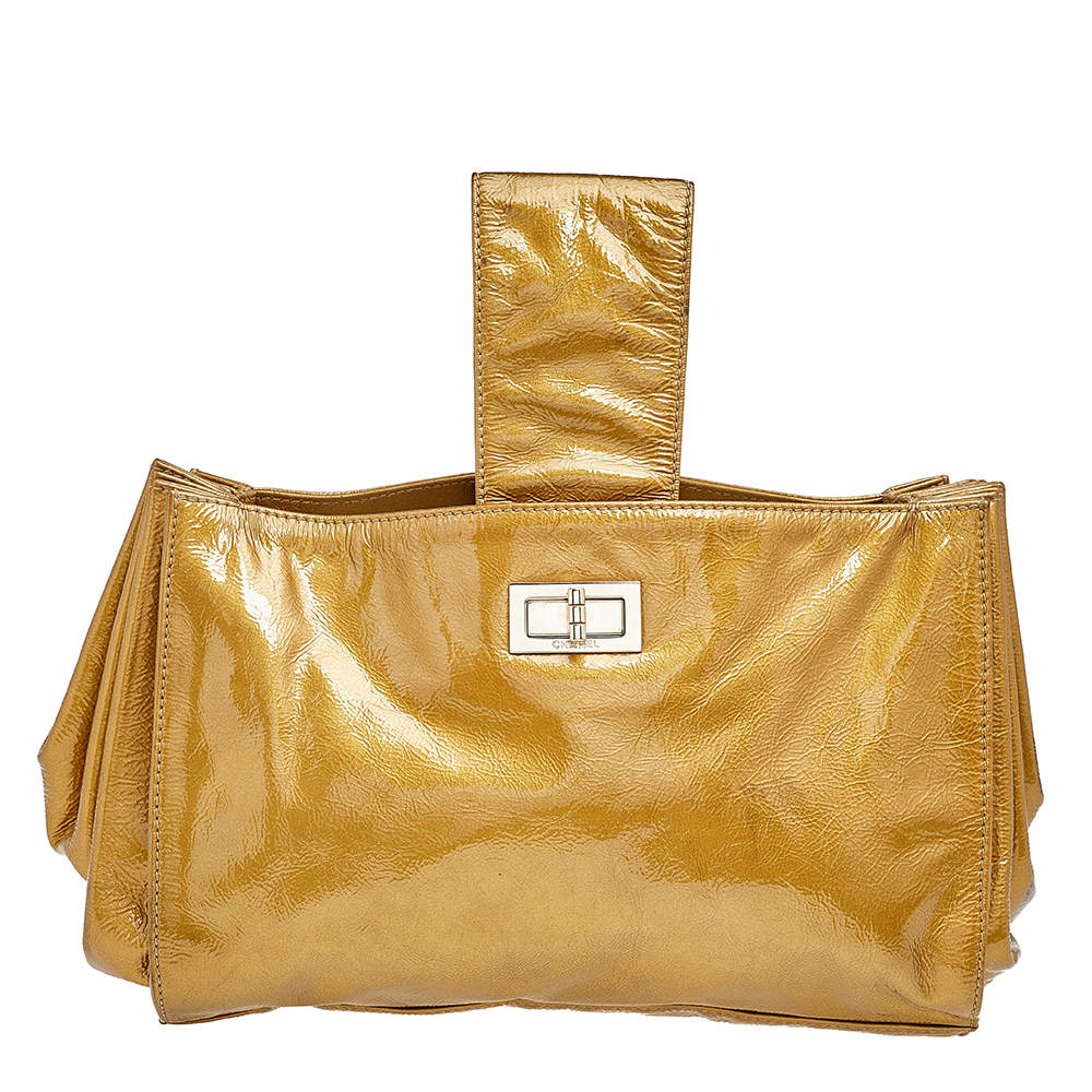Pre Owned Chanel Gold Patent Leather Reissue 2.55 Clutch