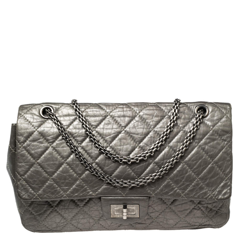 Pre Owned حقيبة شانيل جامبو ريشيو 2.55 كلاسيك 227 جلد مبطن رصاصي ميتاليك بقلاب