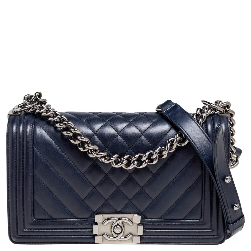 Pre Owned Chanel Midnight Blue Quilted Chevron Leather Medium Boy Flap Bag