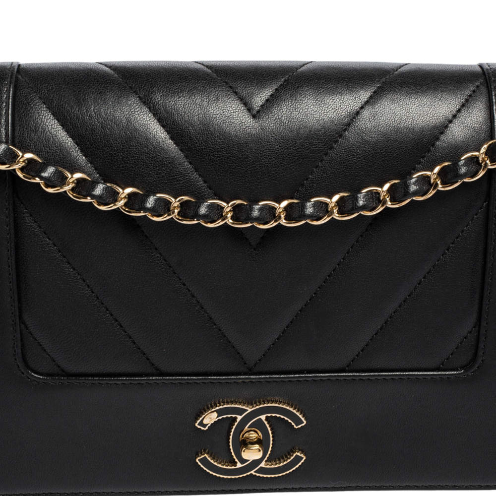 Chanel Black Chevron Leather Mademoiselle Vintage Flap Bag Chanel