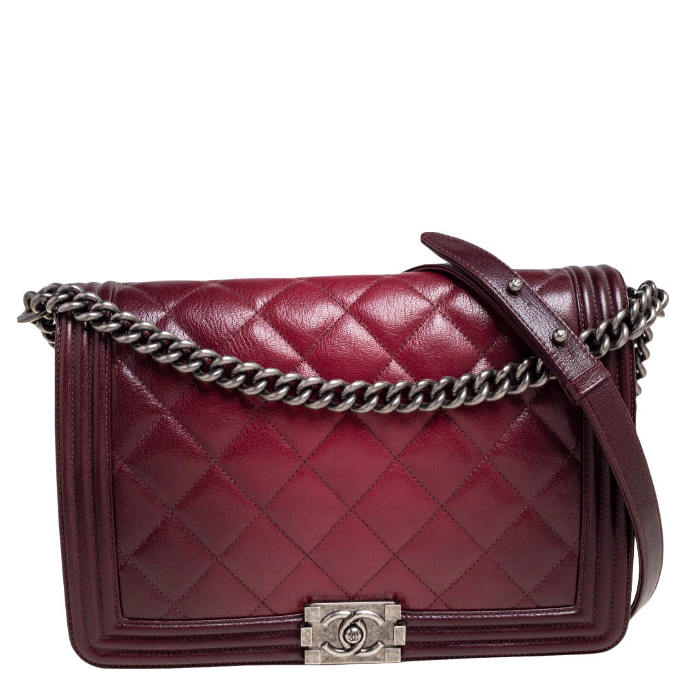 مملوكة مسبقًا حقيبة شانيل بوي جلد رصاصي مبطن كبيرة بقلاب