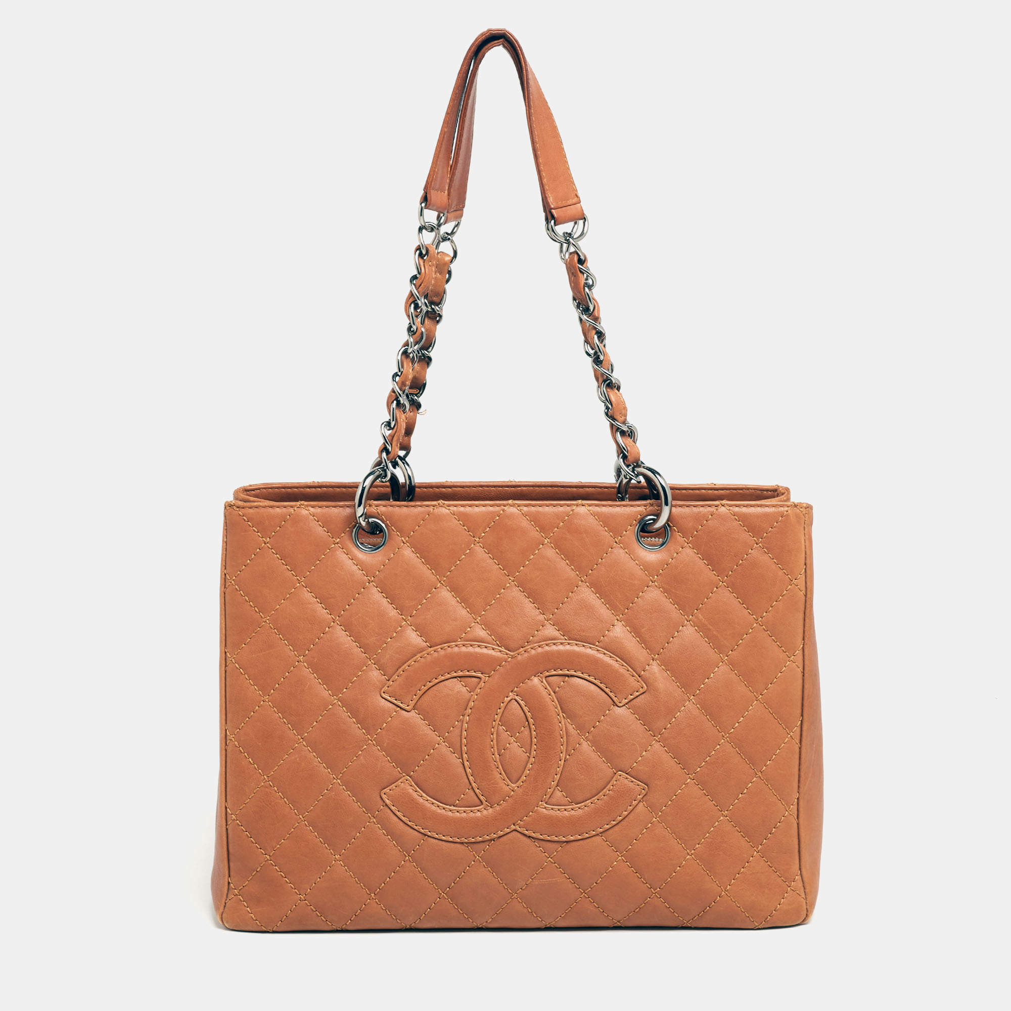 Pre Owned حقيبة يد تو�تس شانيل غراند شوبر جلد مبطن بني فاتح