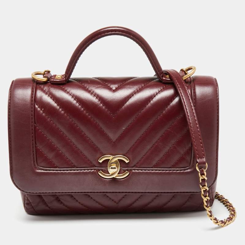 Pre Owned Chanel Red Chevron Leather Classic Top Handle Bag