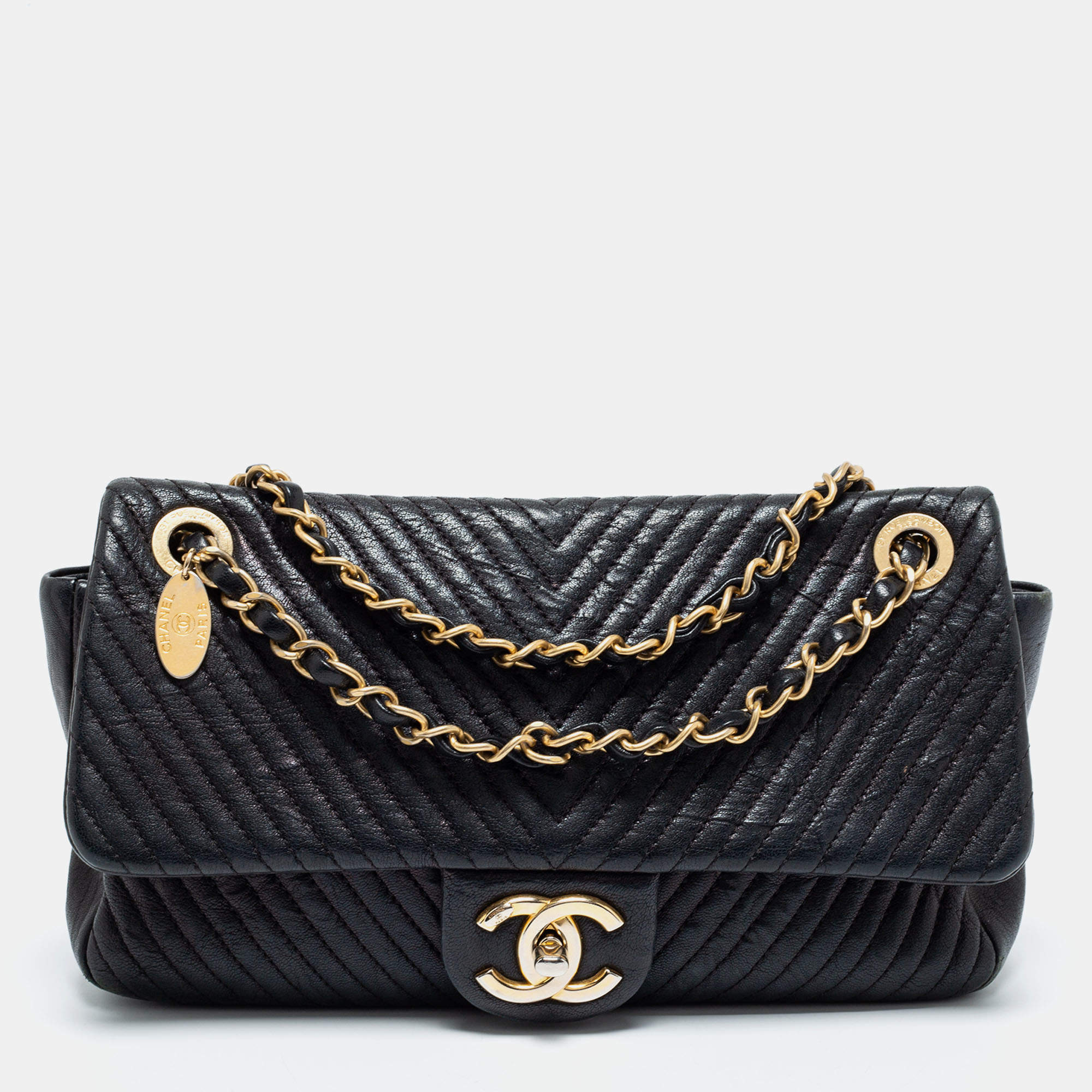 Chanel Black Surpique Chevron Leather Medium Flap Bag Chanel