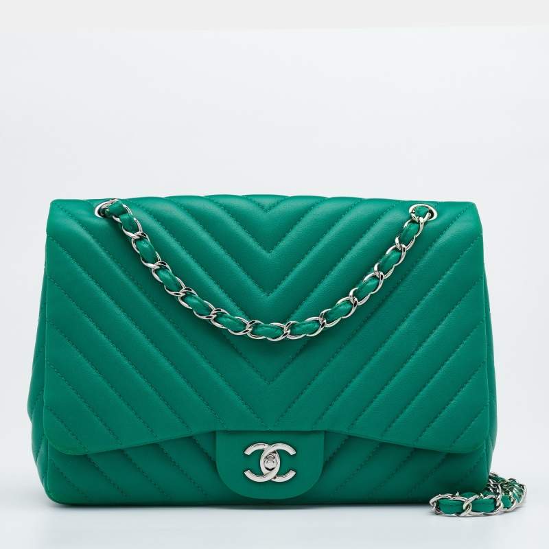 مملوكة مسبقًا Chanel Green Quilted Leather Jumbo Classic Flap Bag