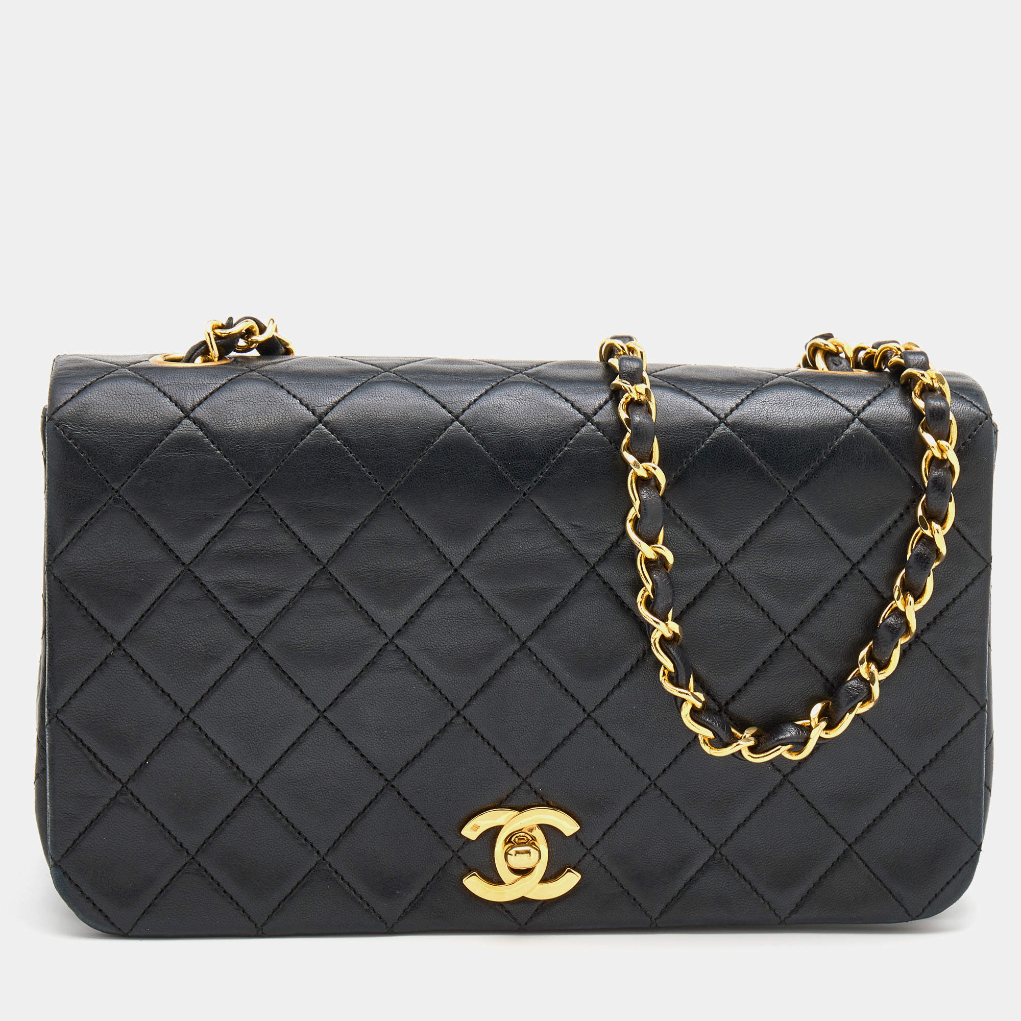 Pre Owned Chanel Black Quilted Leather Vintage Flap Bag 