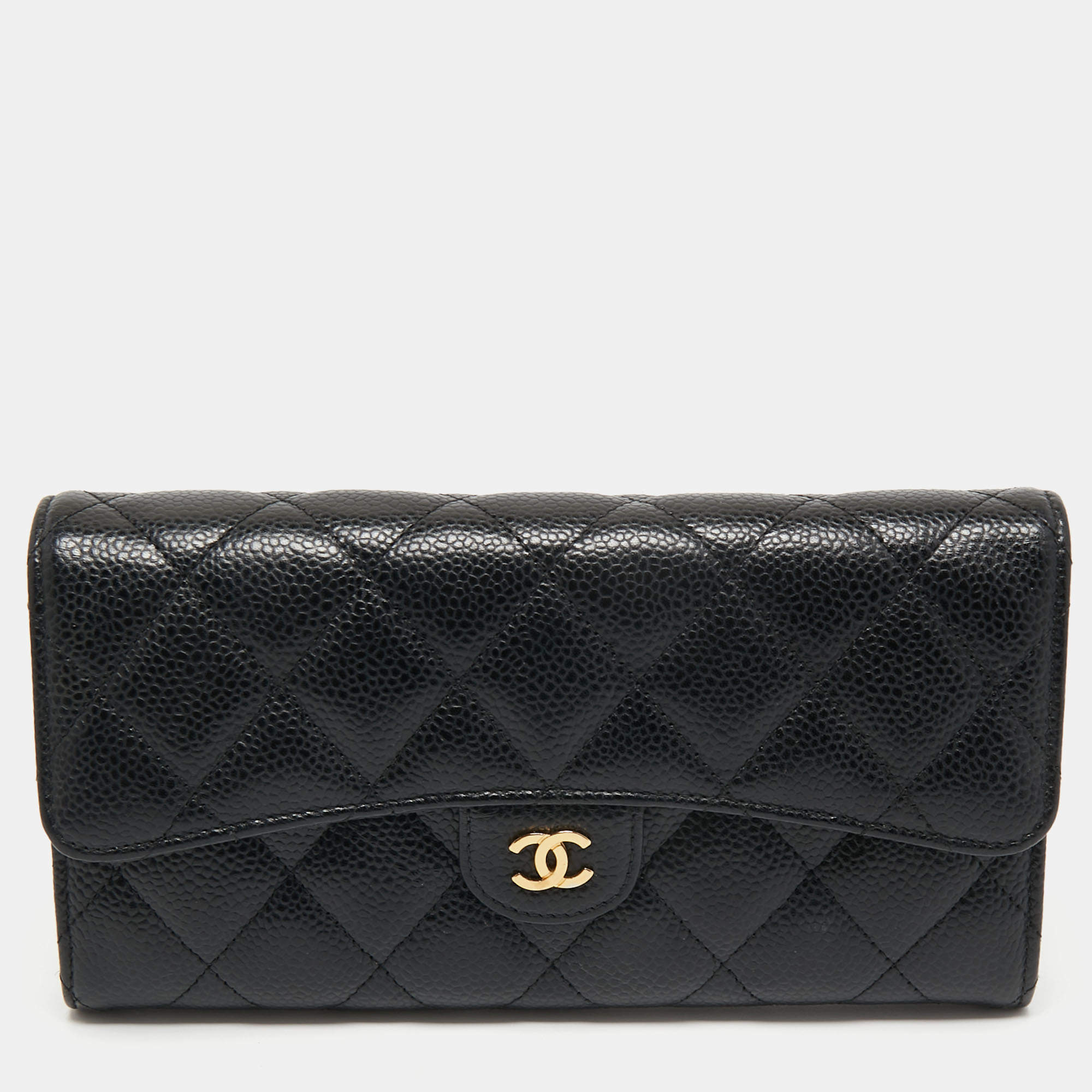 مملوكة مسبقًا Chanel Black Quilted Caviar Leather Gusset Flap Wallet