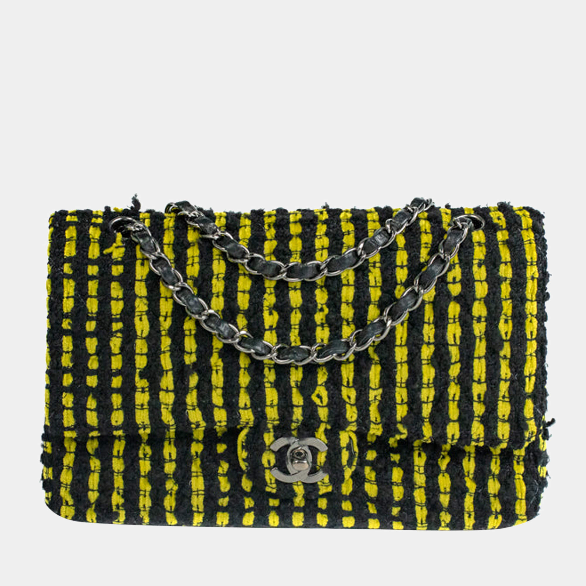 Timeless/classique silk crossbody bag Chanel Yellow in Silk - 30550372