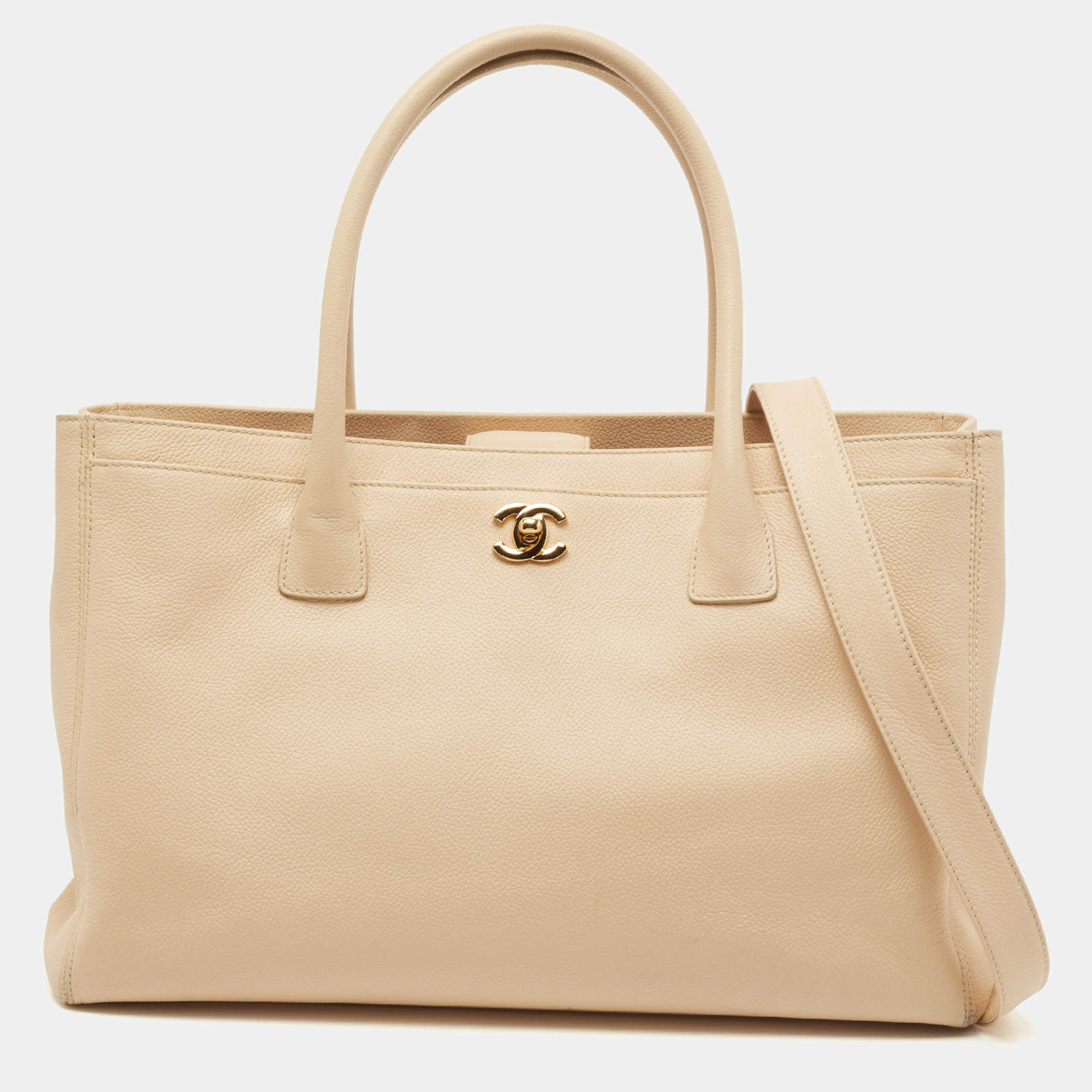Pre Owned Chanel Beige Leather Cerf Shopper Tote