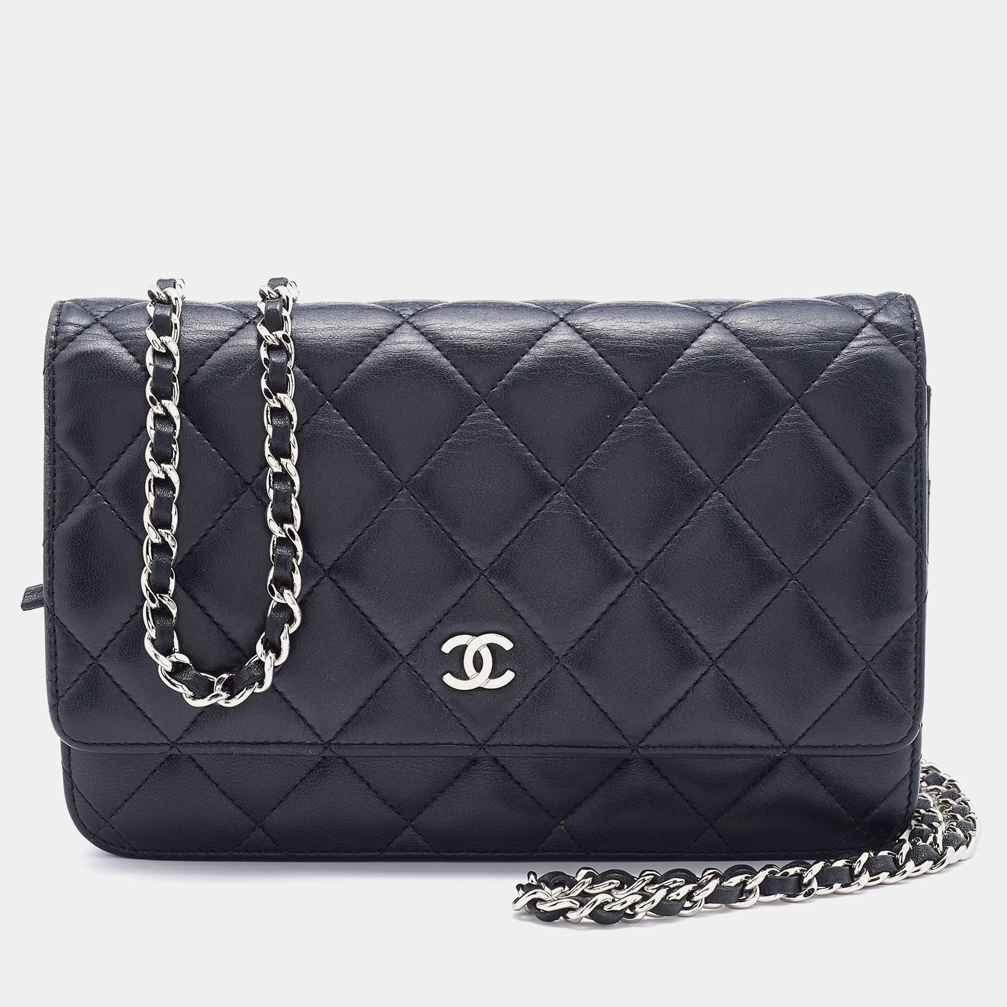 Pre Owned Chanel Black Quilted Leather Classic Wallet on Chain
