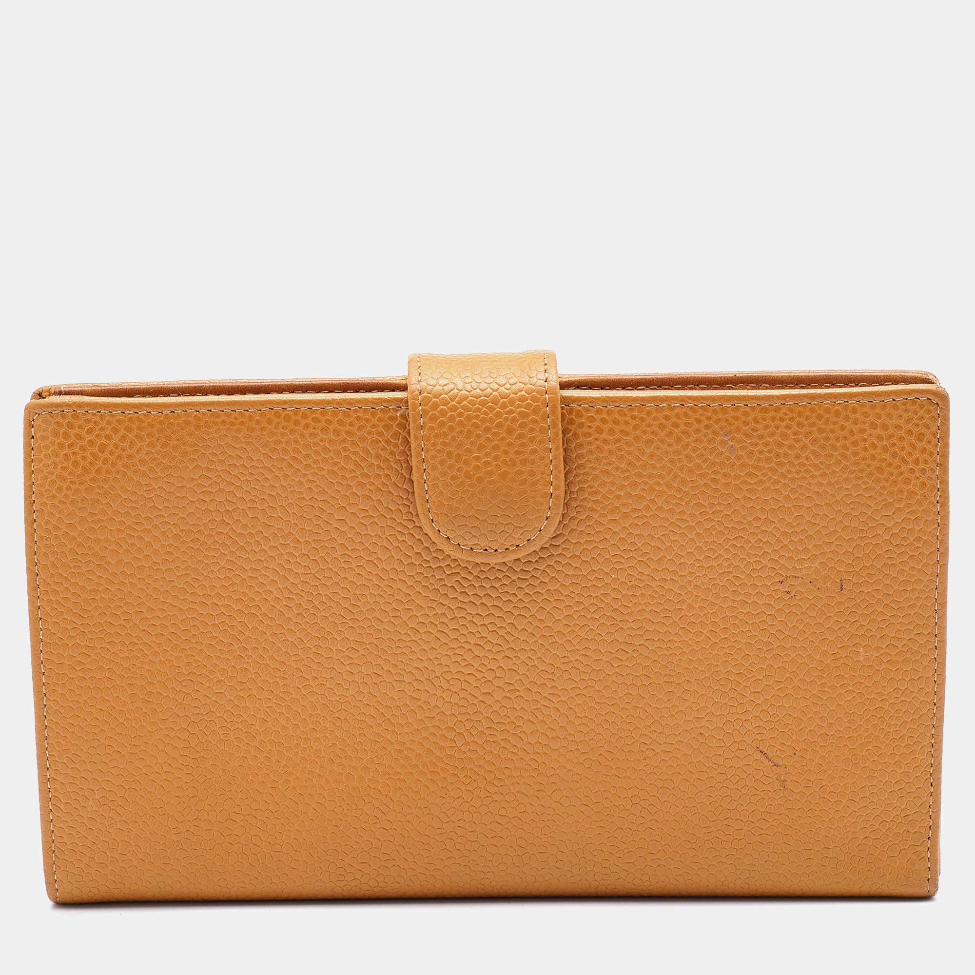 Pre Owned Chanel Beige Caviar Leather CC Logo Long Wallet