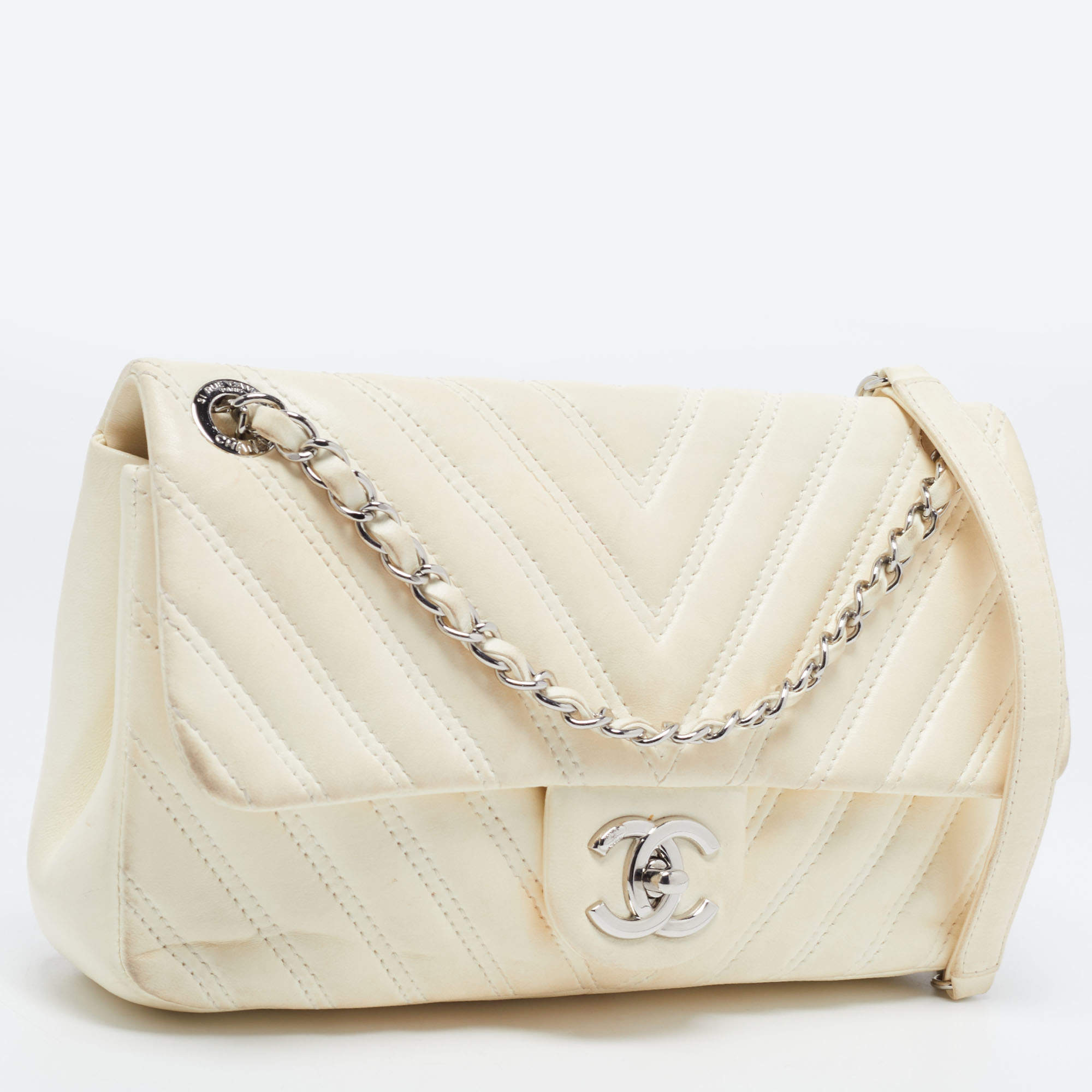 Chanel Cream Chevron Leather Medium Classic Single Flap Bag Chanel | TLC